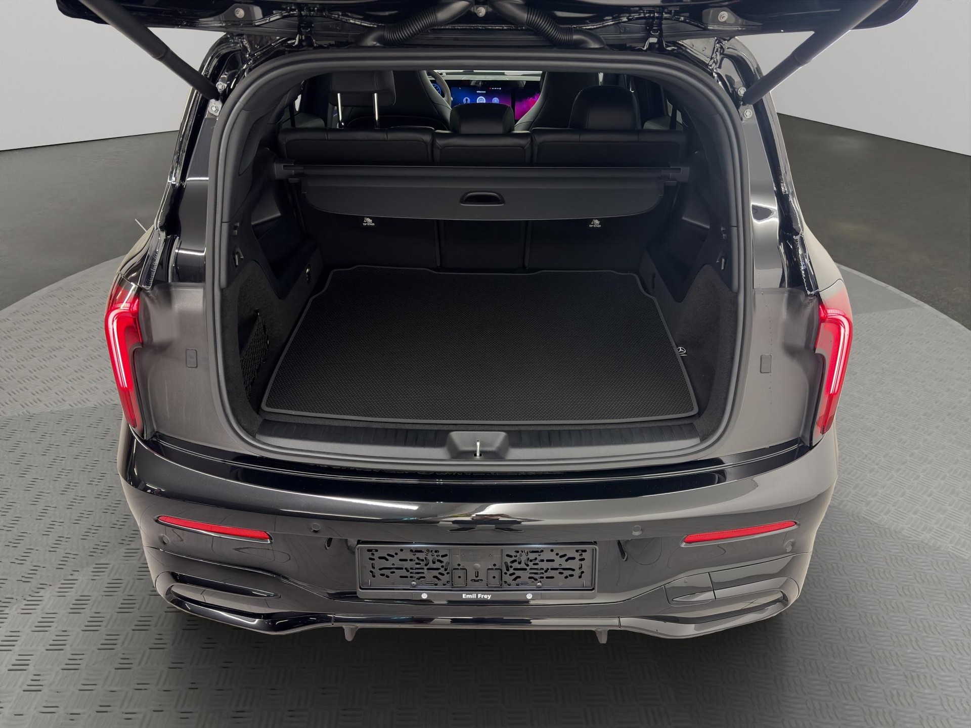 MERCEDES-BENZ GLB 350 4matic-image-4