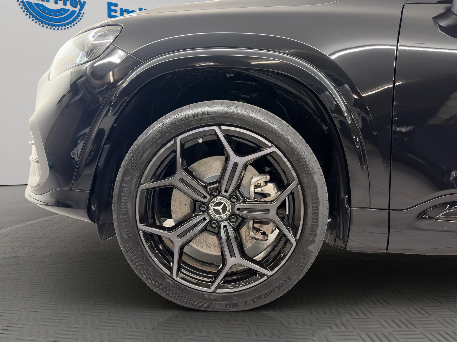 MERCEDES-BENZ GLB 350 4matic-showroom-element-3