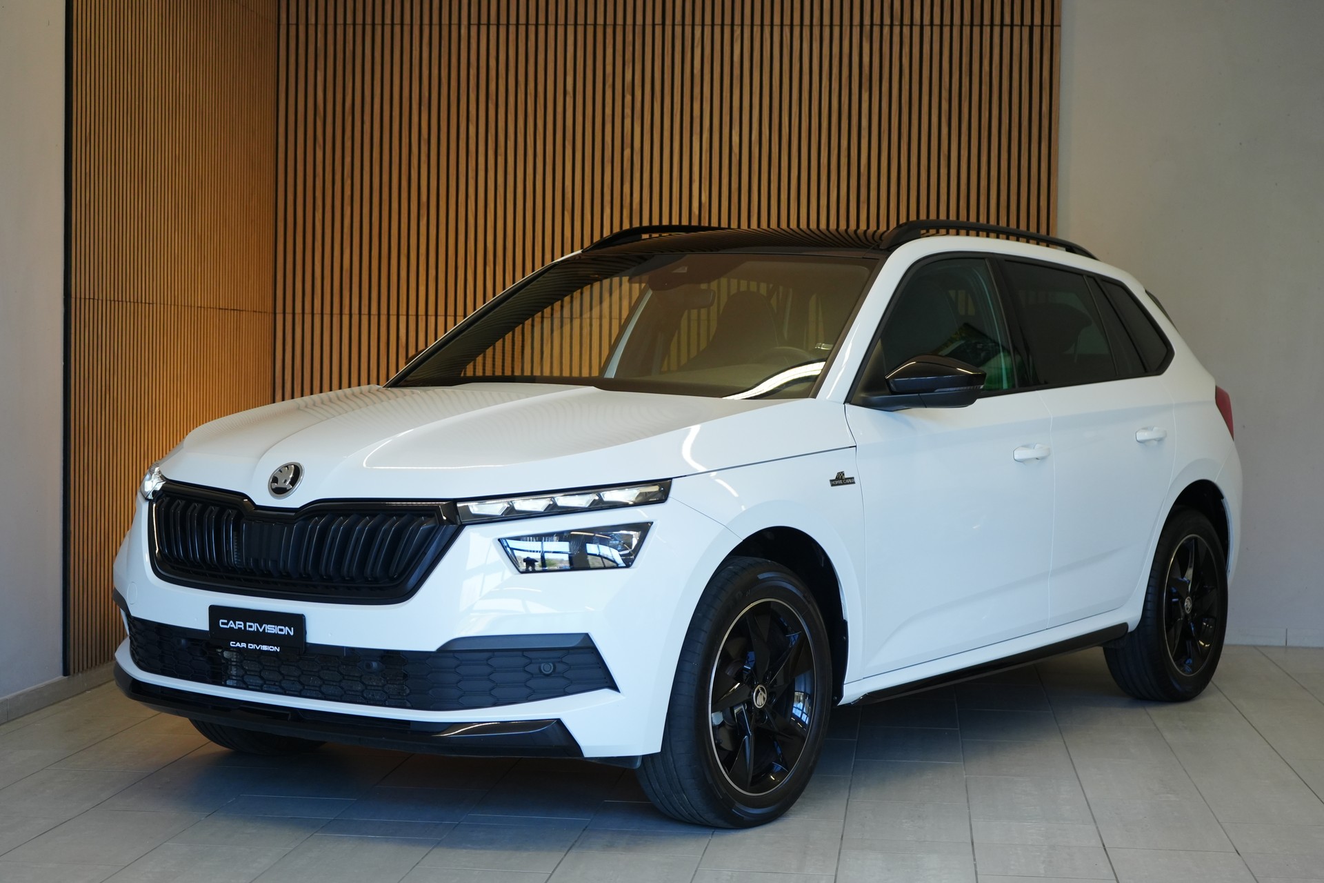 SKODA Kamiq 1.5 TSI ACT Monte Carlo DSG-showroom-element-1