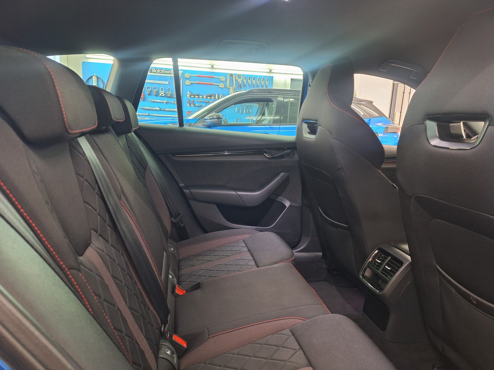 SKODA Octavia Combi 1.4 TSI PHEV DSG RS🔥Aus 1.Hand , Frisch ab MFK & Service🔥-image-21