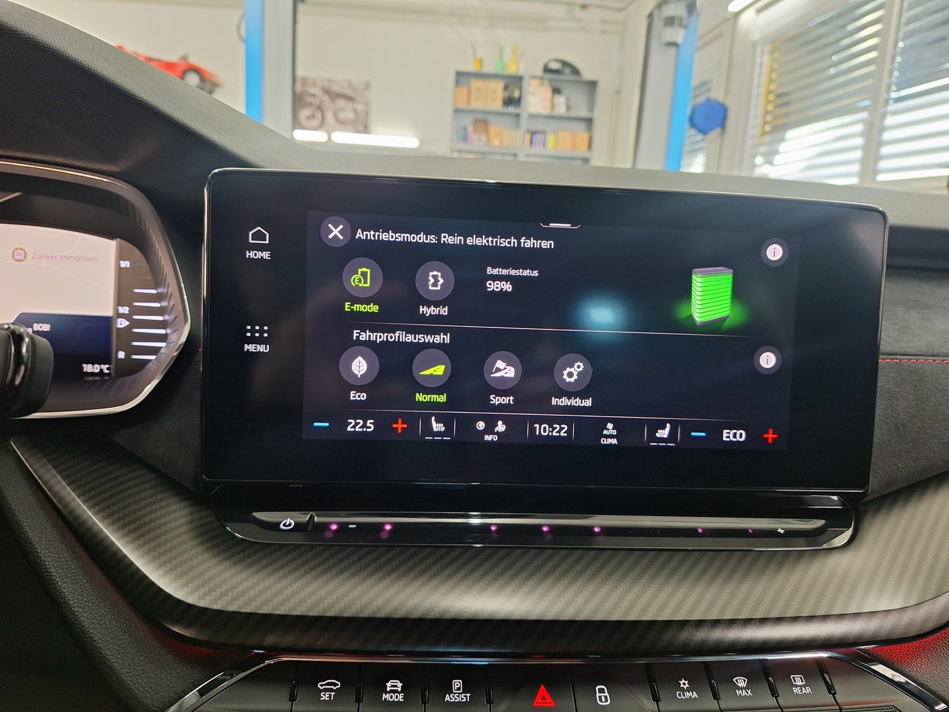 SKODA Octavia Combi 1.4 TSI PHEV DSG RS🔥Aus 1.Hand , Frisch ab MFK & Service🔥-image-12