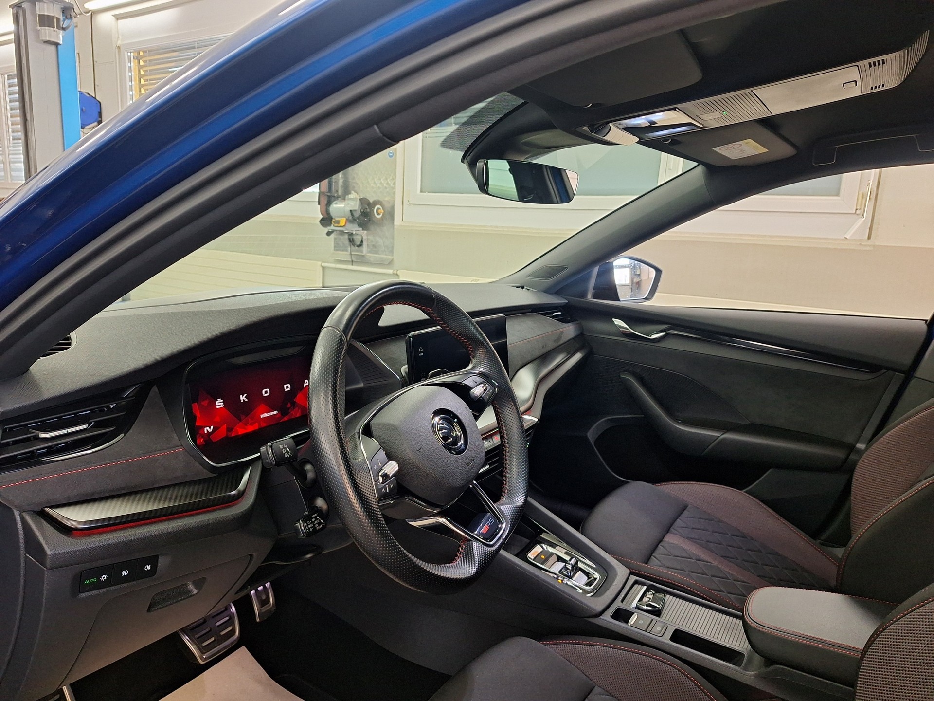 SKODA Octavia Combi 1.4 TSI PHEV DSG RS🔥Aus 1.Hand , Frisch ab MFK & Service🔥-image-6