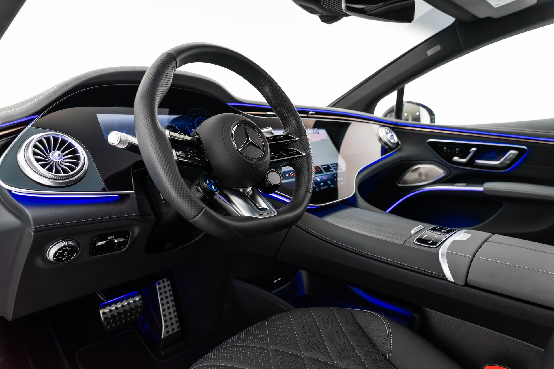 MERCEDES-BENZ EQS 53 4matic+-image-18
