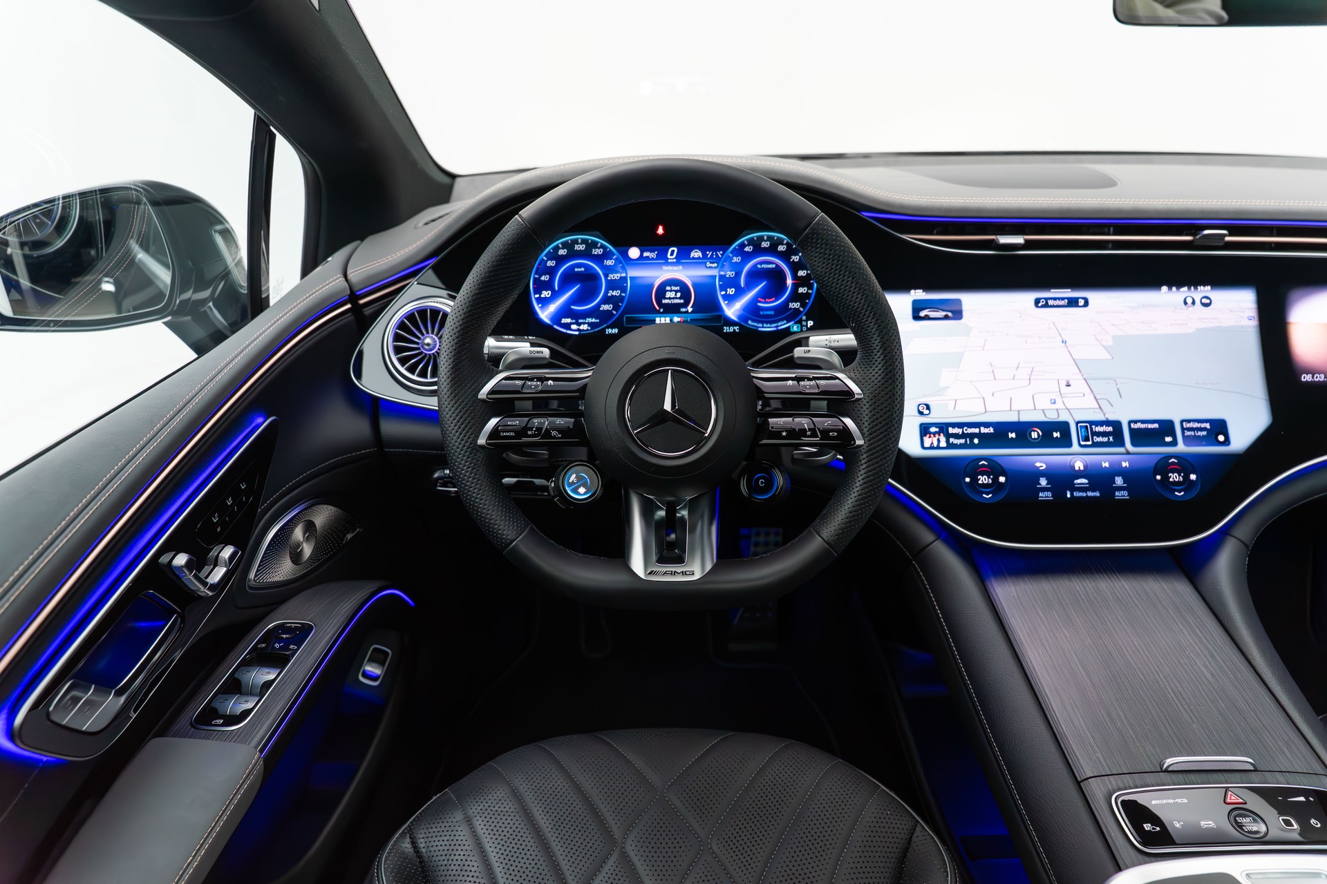 MERCEDES-BENZ EQS 53 4matic+-image-28
