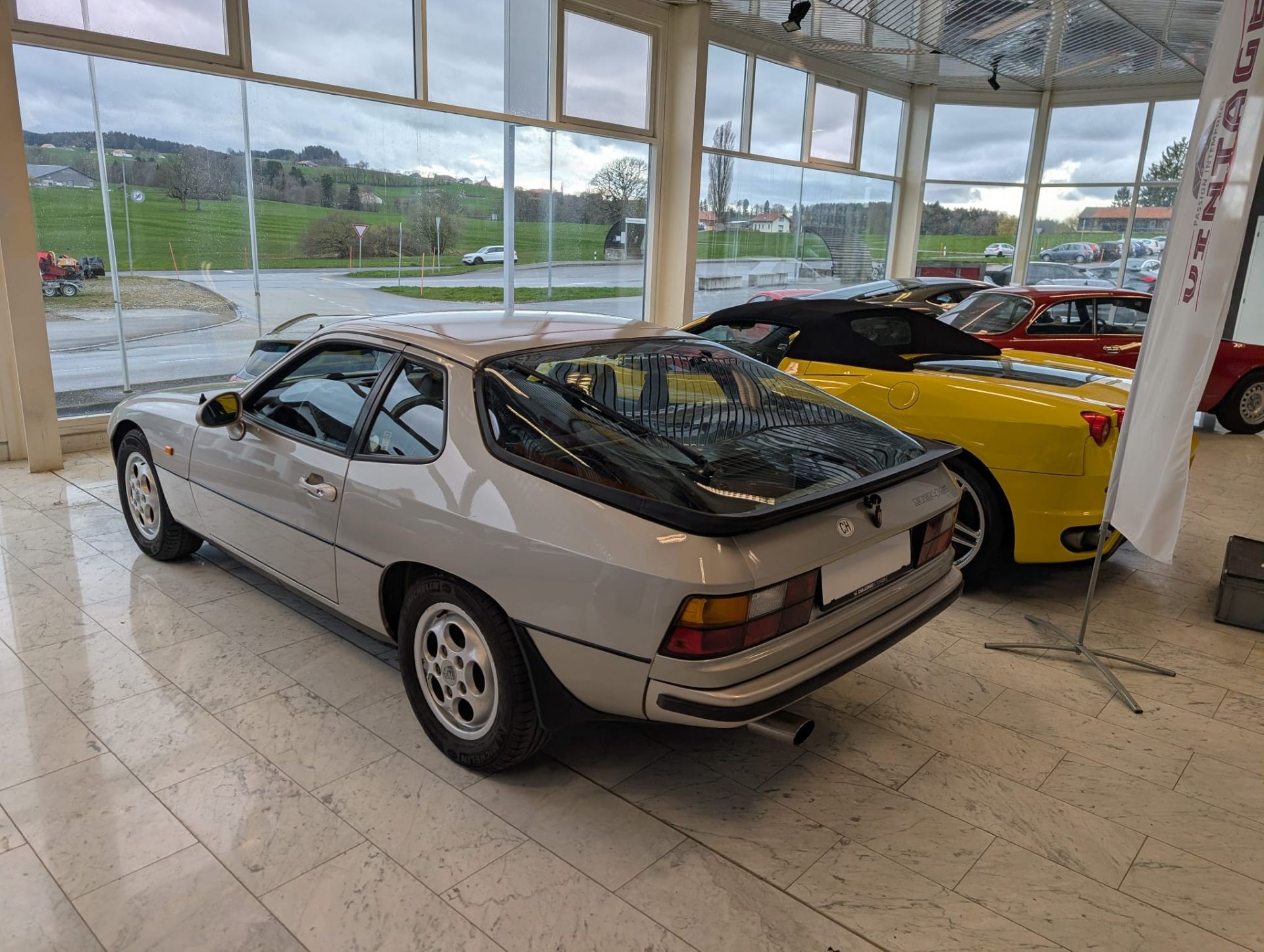 PORSCHE 924 S-image-3