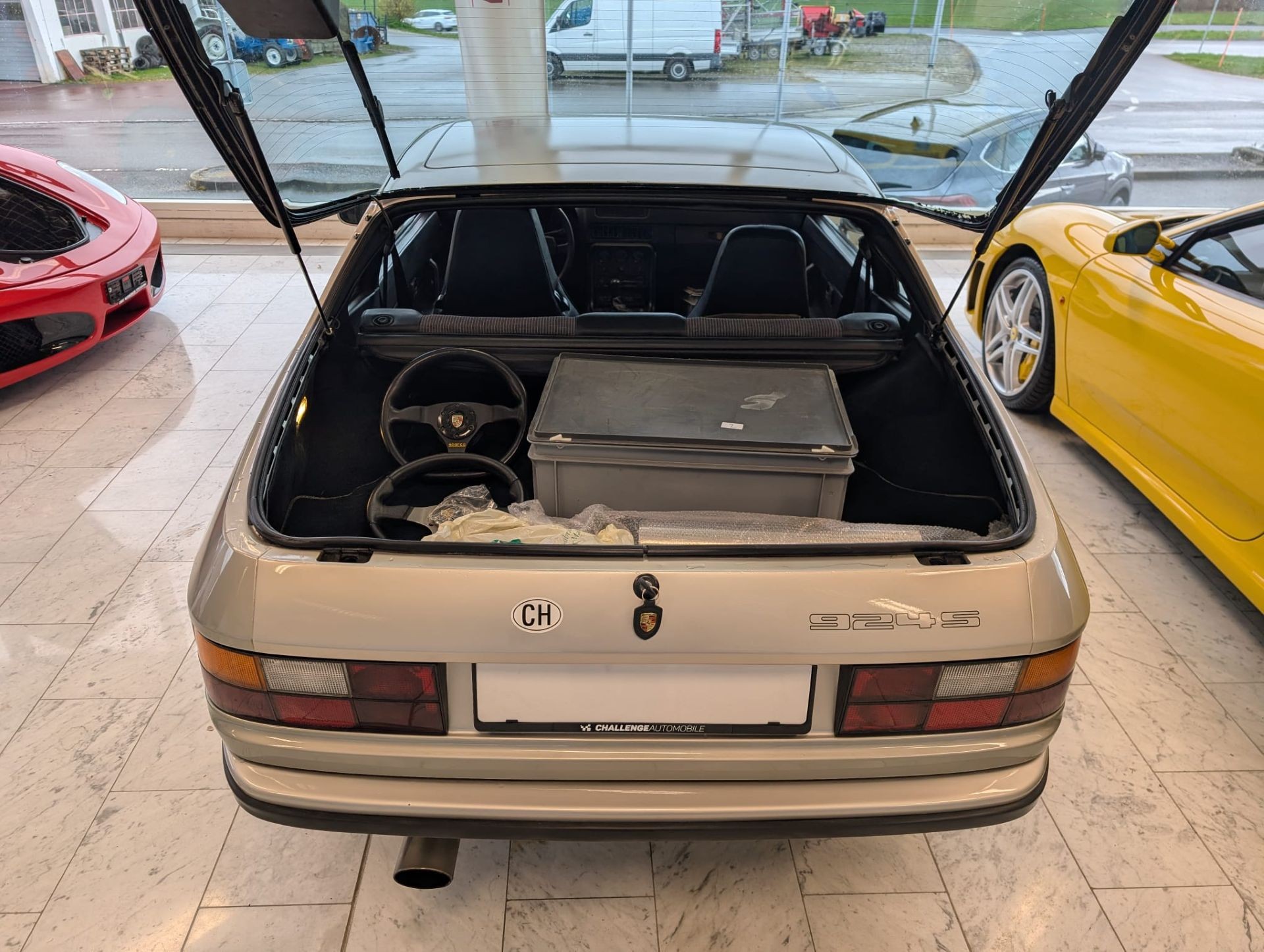 PORSCHE 924 S-image-6