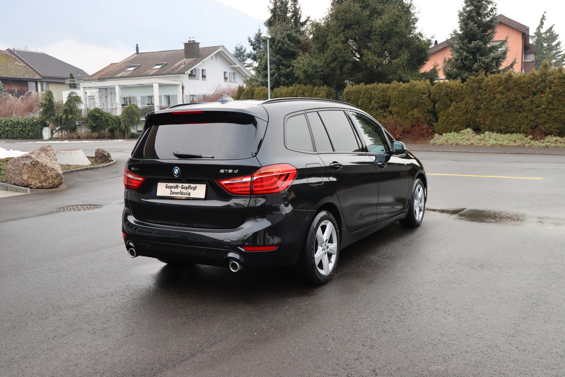 BMW 218d xDrive Gran Tourer Steptronic Luxury Line-image-4