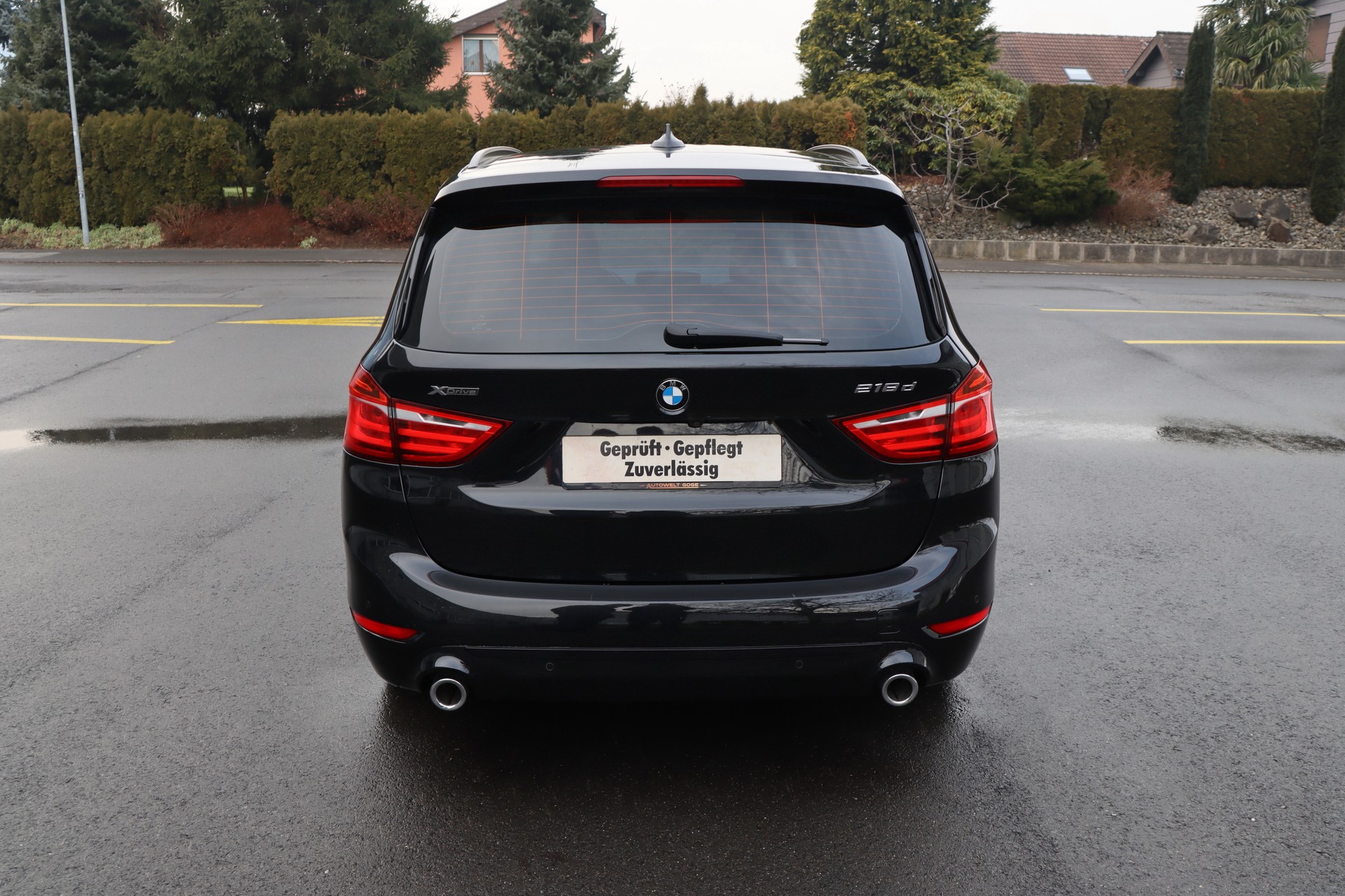 BMW 218d xDrive Gran Tourer Steptronic Luxury Line-image-3