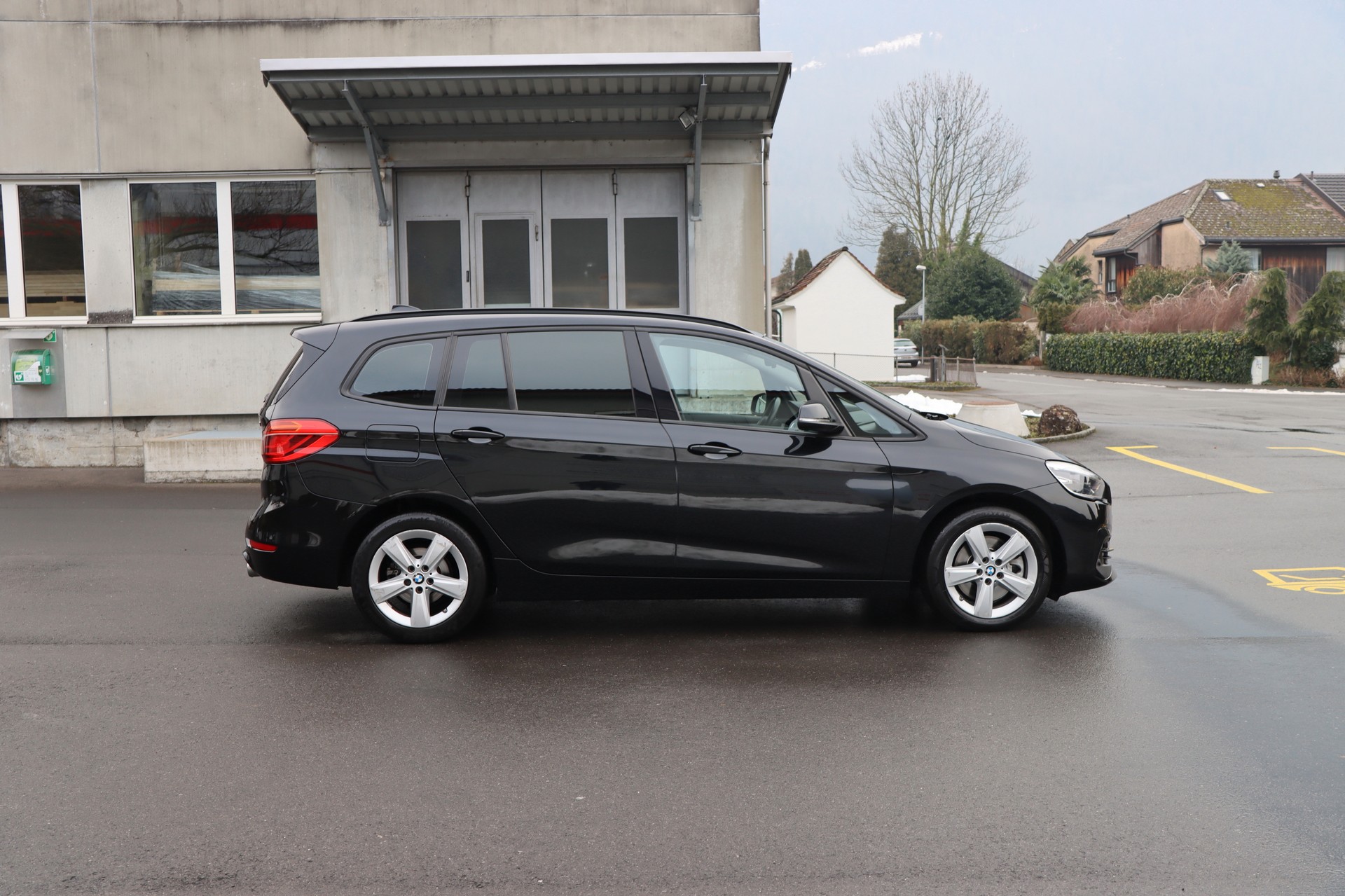BMW 218d xDrive Gran Tourer Steptronic Luxury Line-image-5