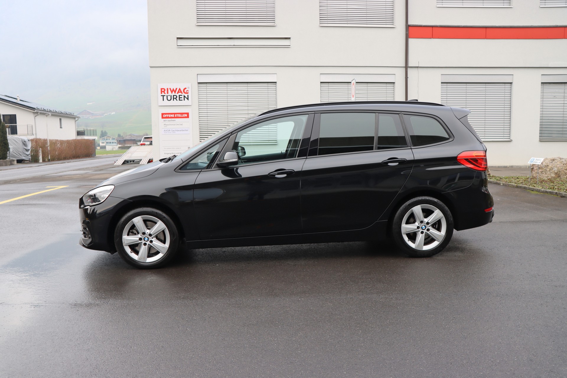 BMW 218d xDrive Gran Tourer Steptronic Luxury Line-image-1