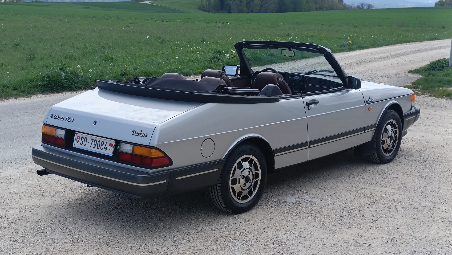 SAAB 900 2.0 turbo 16-image-1