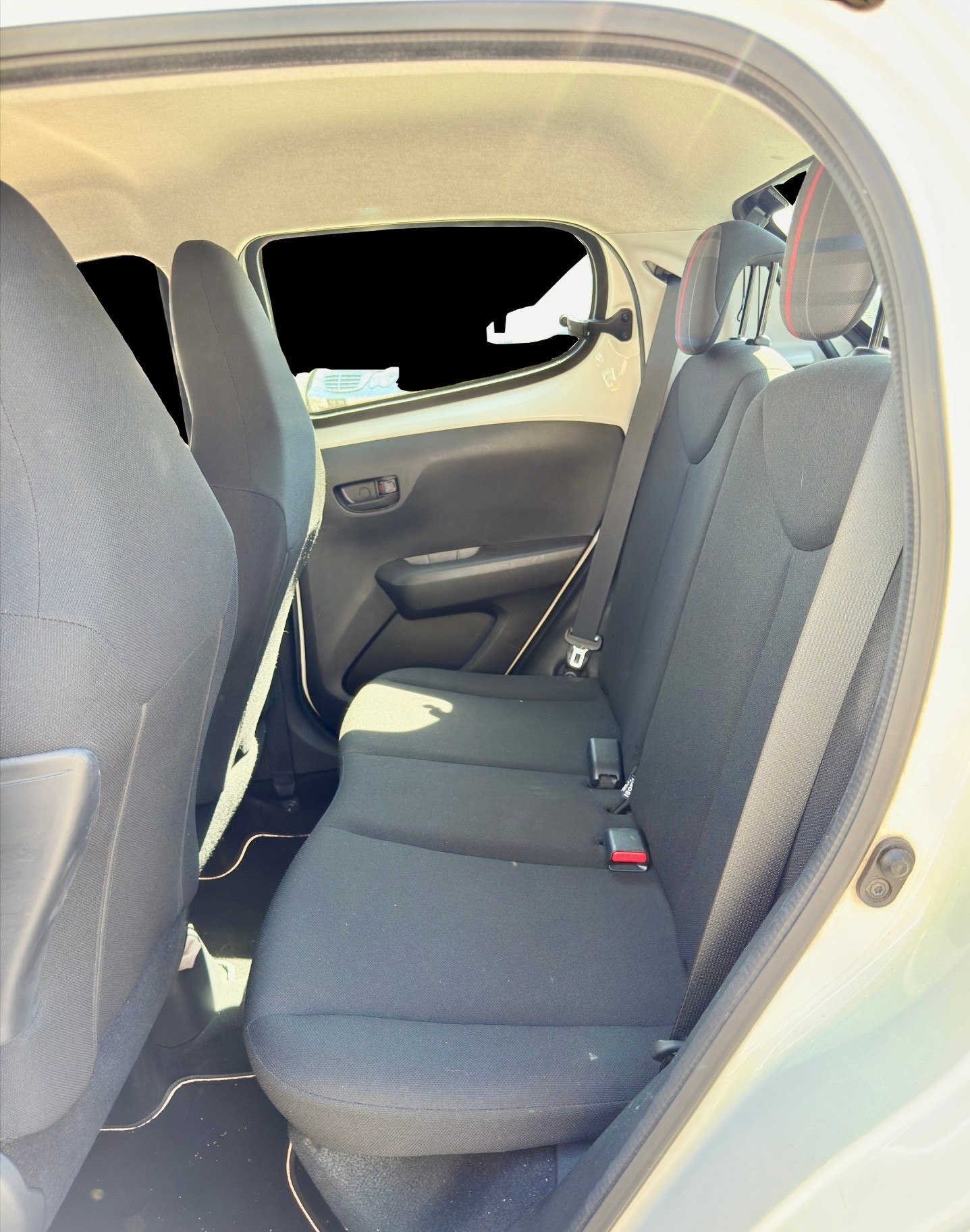 PEUGEOT 108 1.0 VTi Allure Top Automat-image-12