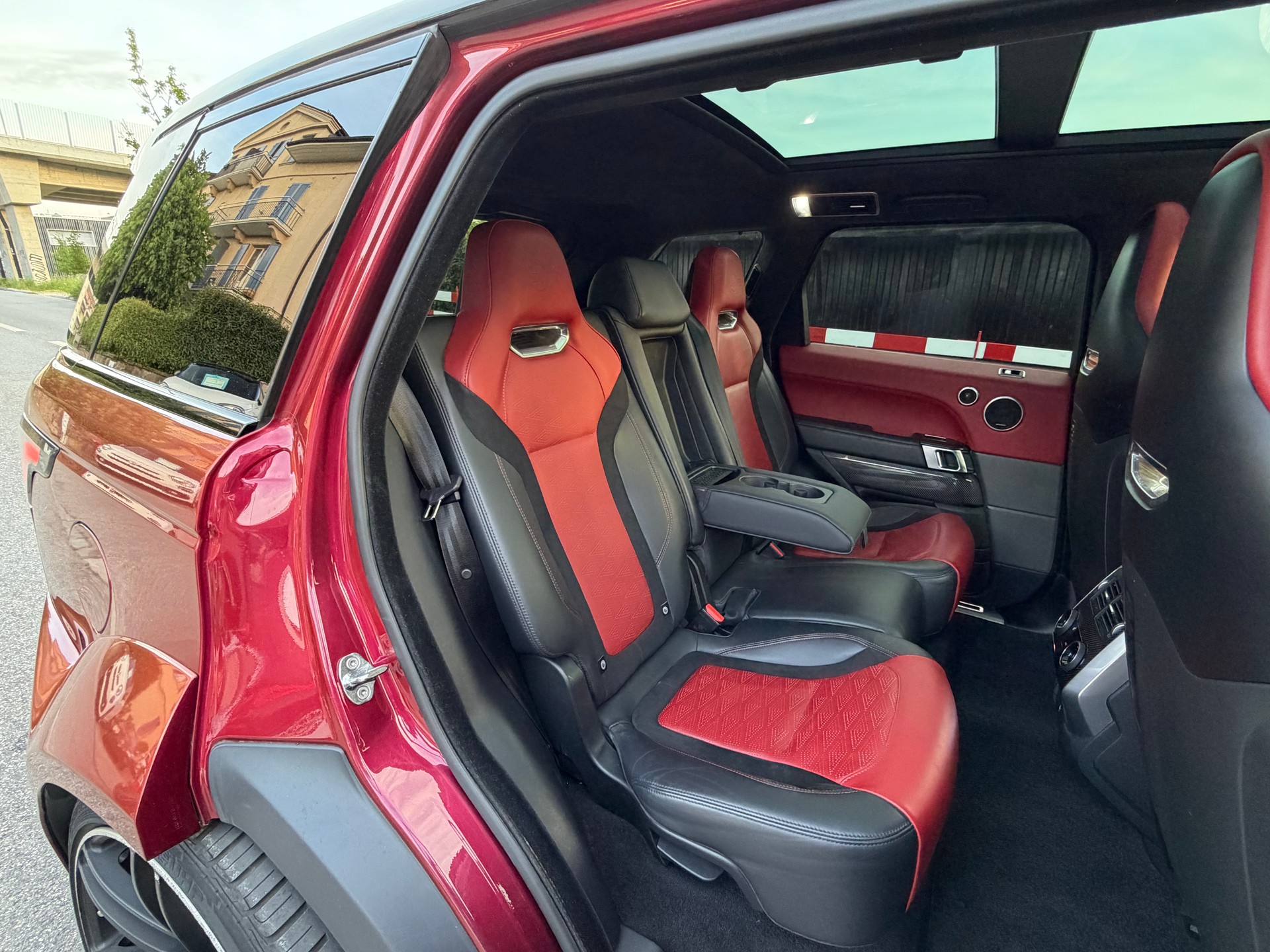 LAND ROVER Range Rover Sport 5.0 V8 S/C SVR Automatic-image-13