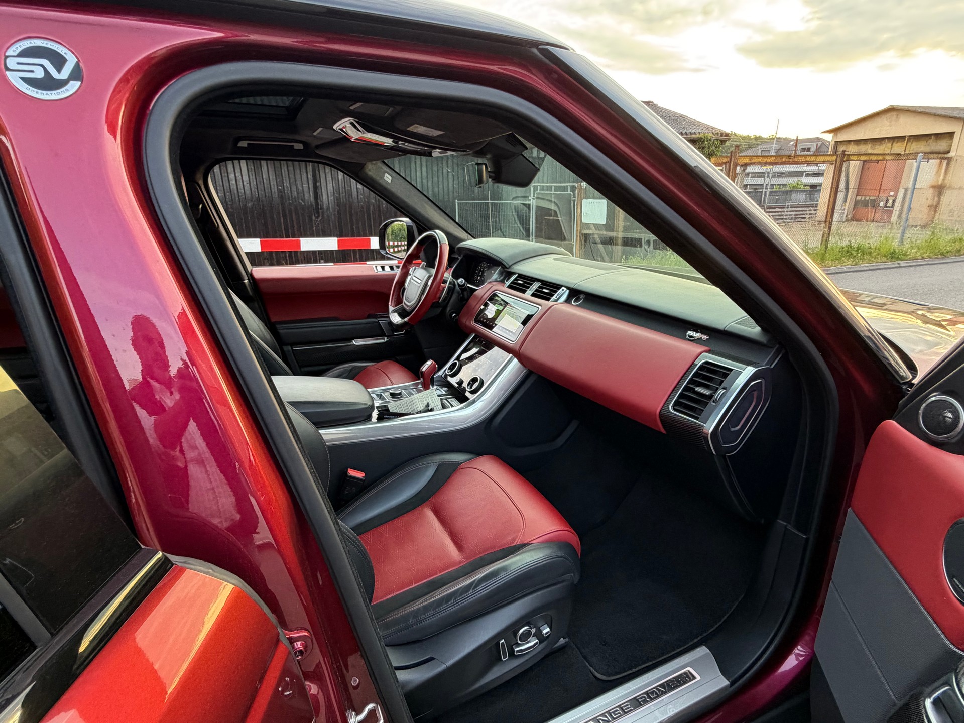 LAND ROVER Range Rover Sport 5.0 V8 S/C SVR Automatic-image-16
