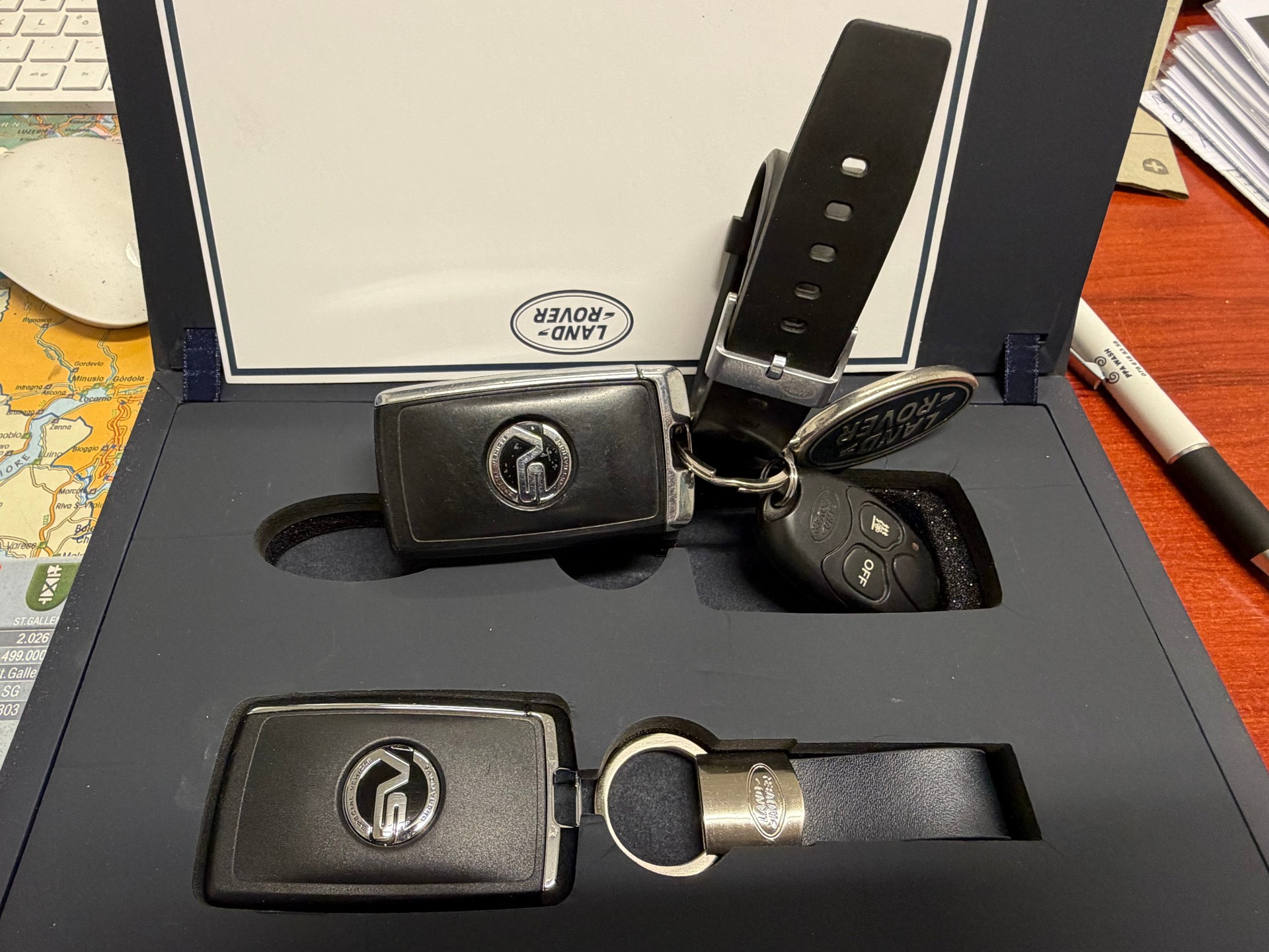 LAND ROVER Range Rover Sport 5.0 V8 S/C SVR Automatic-image-19