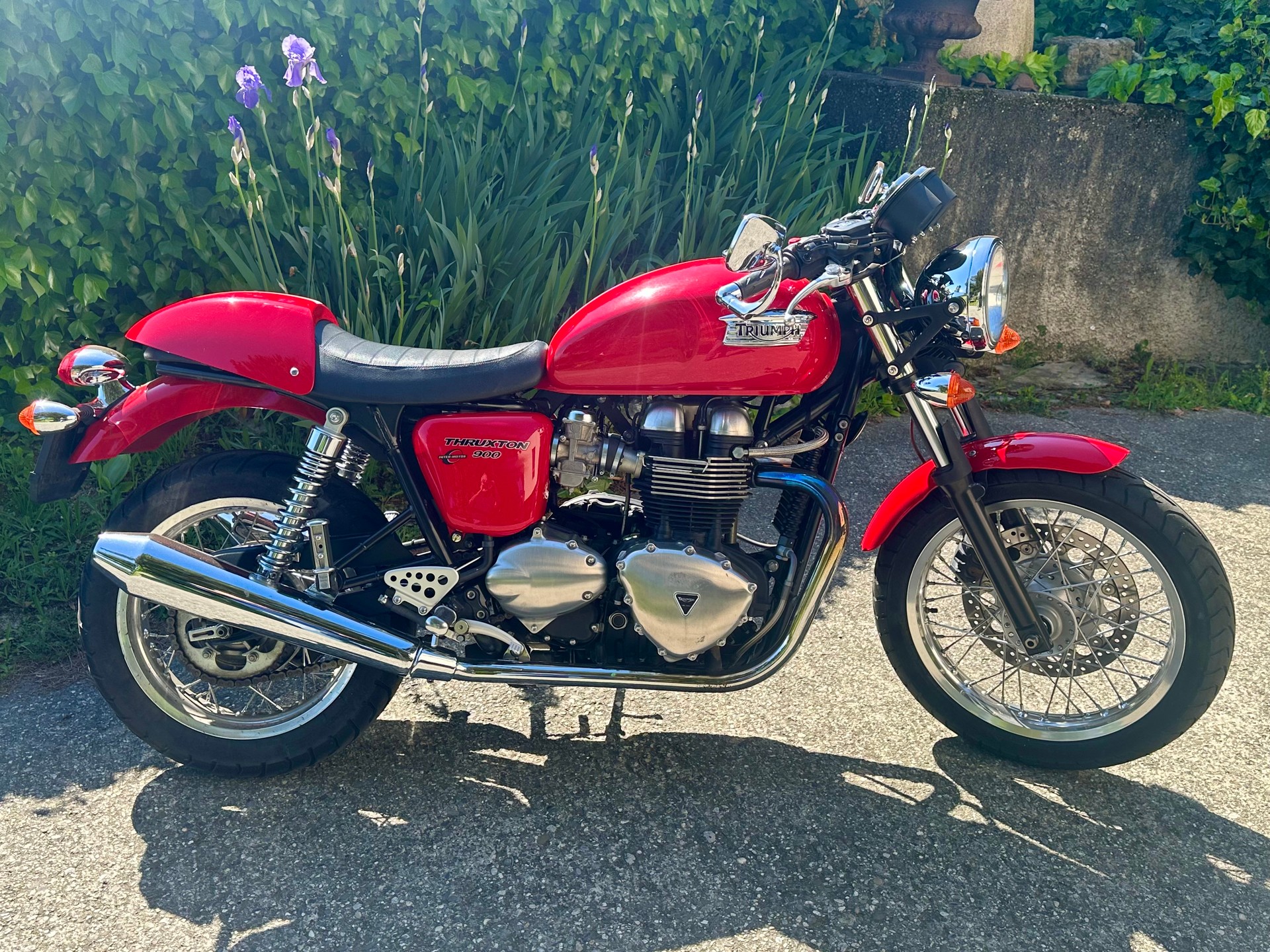 TRIUMPH Thruxton 900 i-image-0