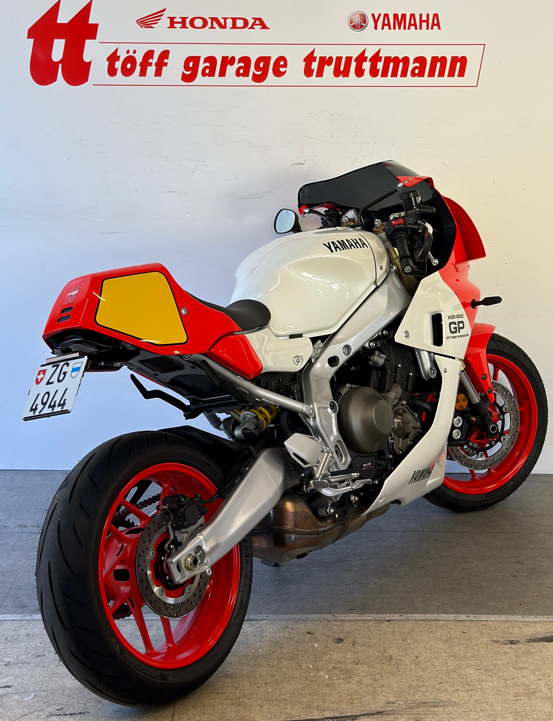 YAMAHA XSR 900 GP-image-3