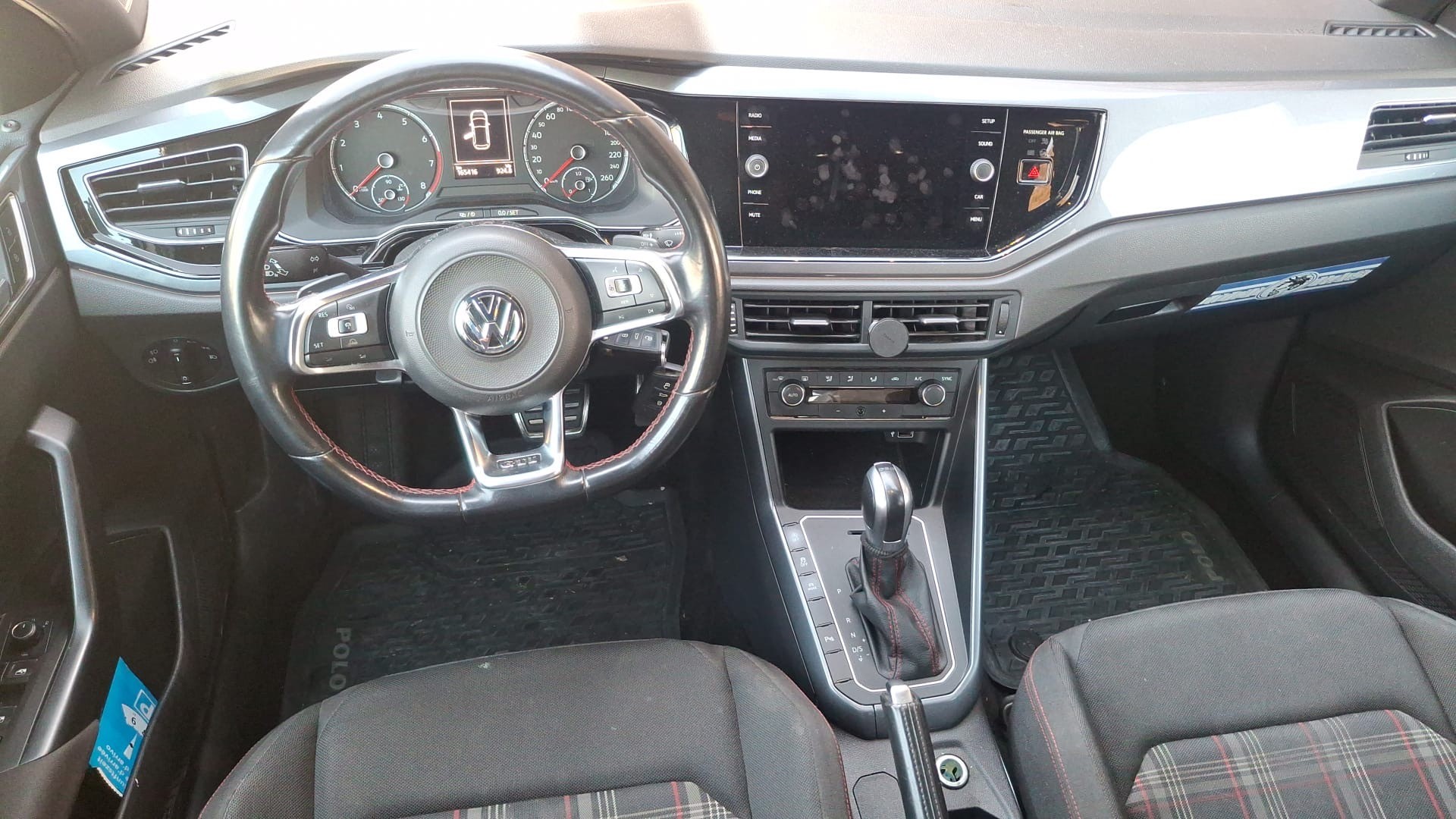 VW Polo 2.0 TSI GTI DSG-image-8