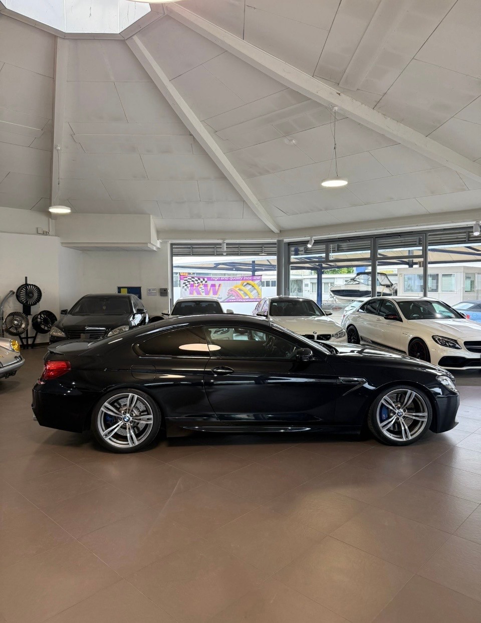 BMW M6 Coupé Drivelogic-showroom-element-1