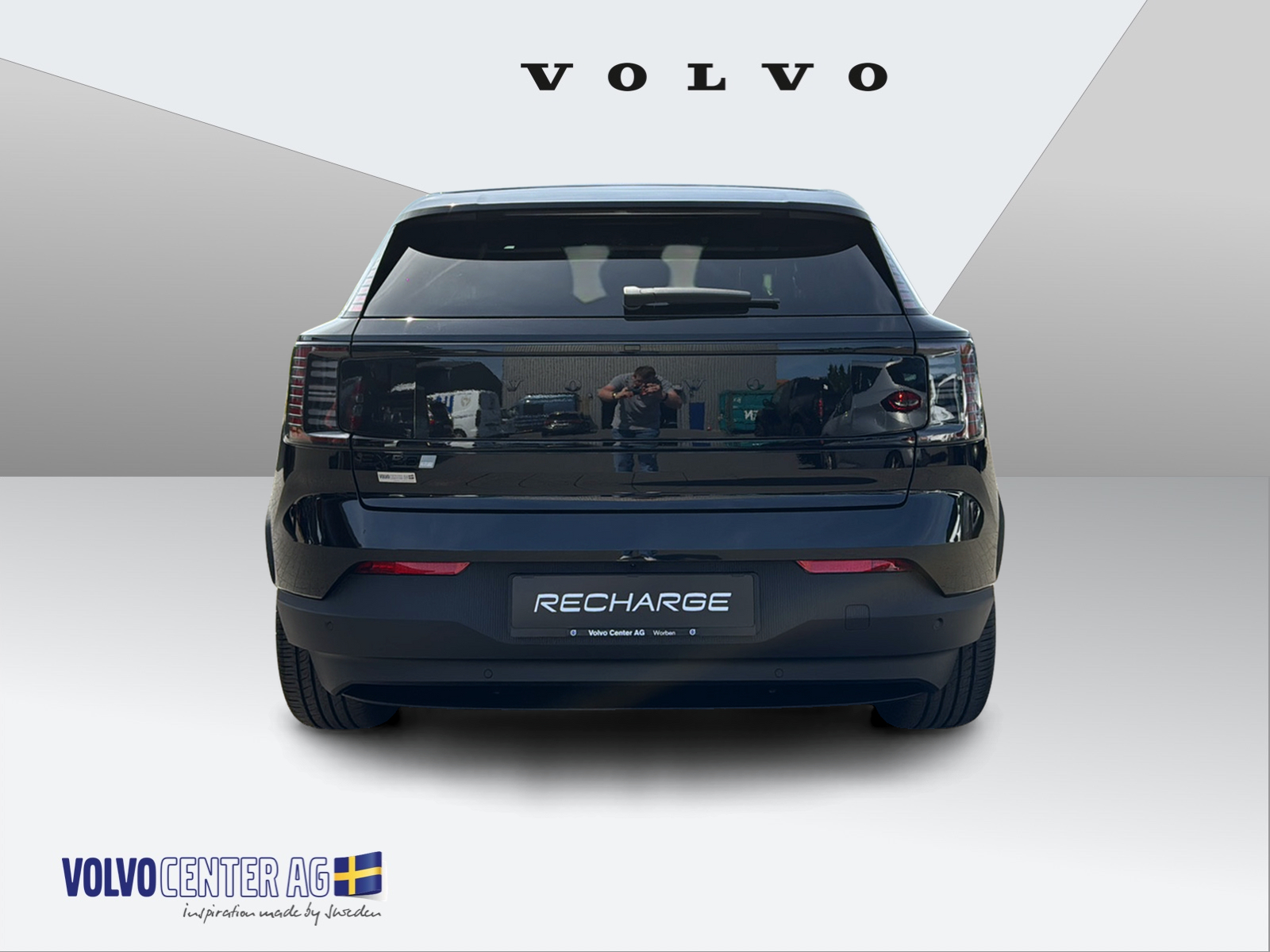 VOLVO EX 30 E60 Plus Swiss Black Edition-image-7