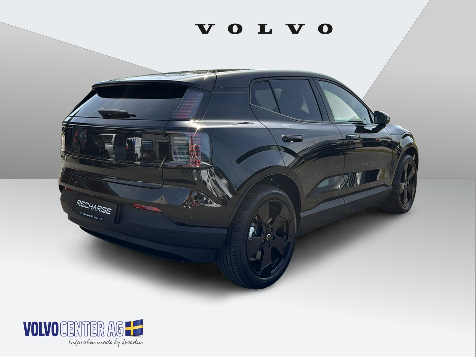 VOLVO EX 30 E60 Plus Swiss Black Edition-showroom-element-3