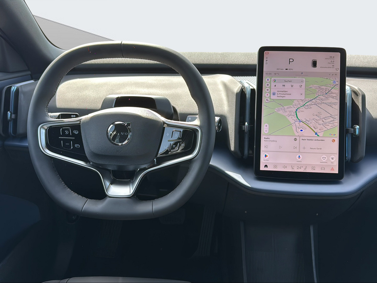 VOLVO EX 30 E60 Plus Swiss Black Edition-image-12