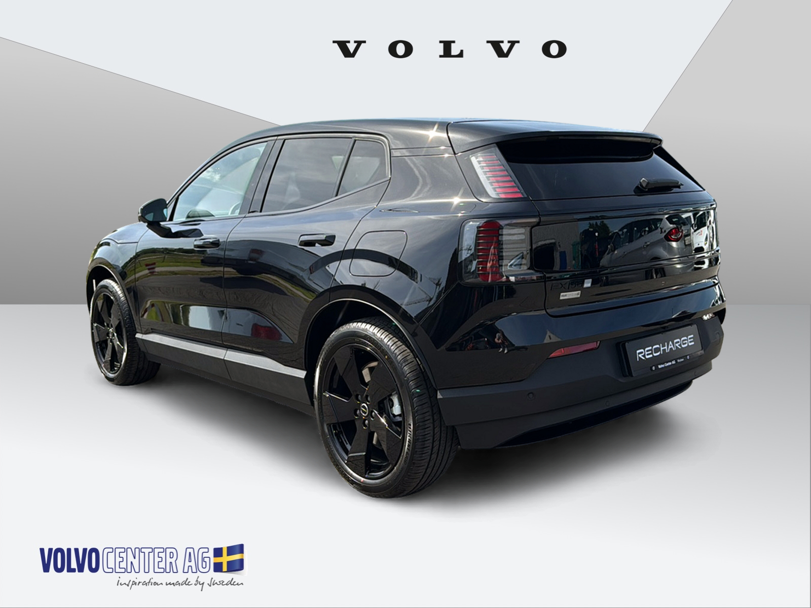 VOLVO EX 30 E60 Plus Swiss Black Edition-showroom-element-2