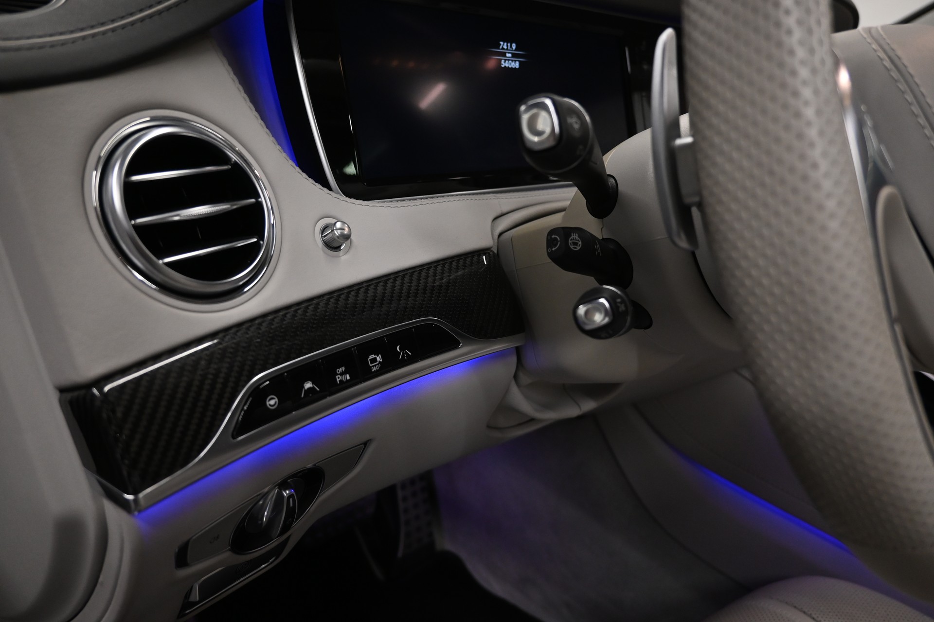 MERCEDES-BENZ S 63 AMG L 4Matic Speedshift *Chauffeur Paket*-image-13
