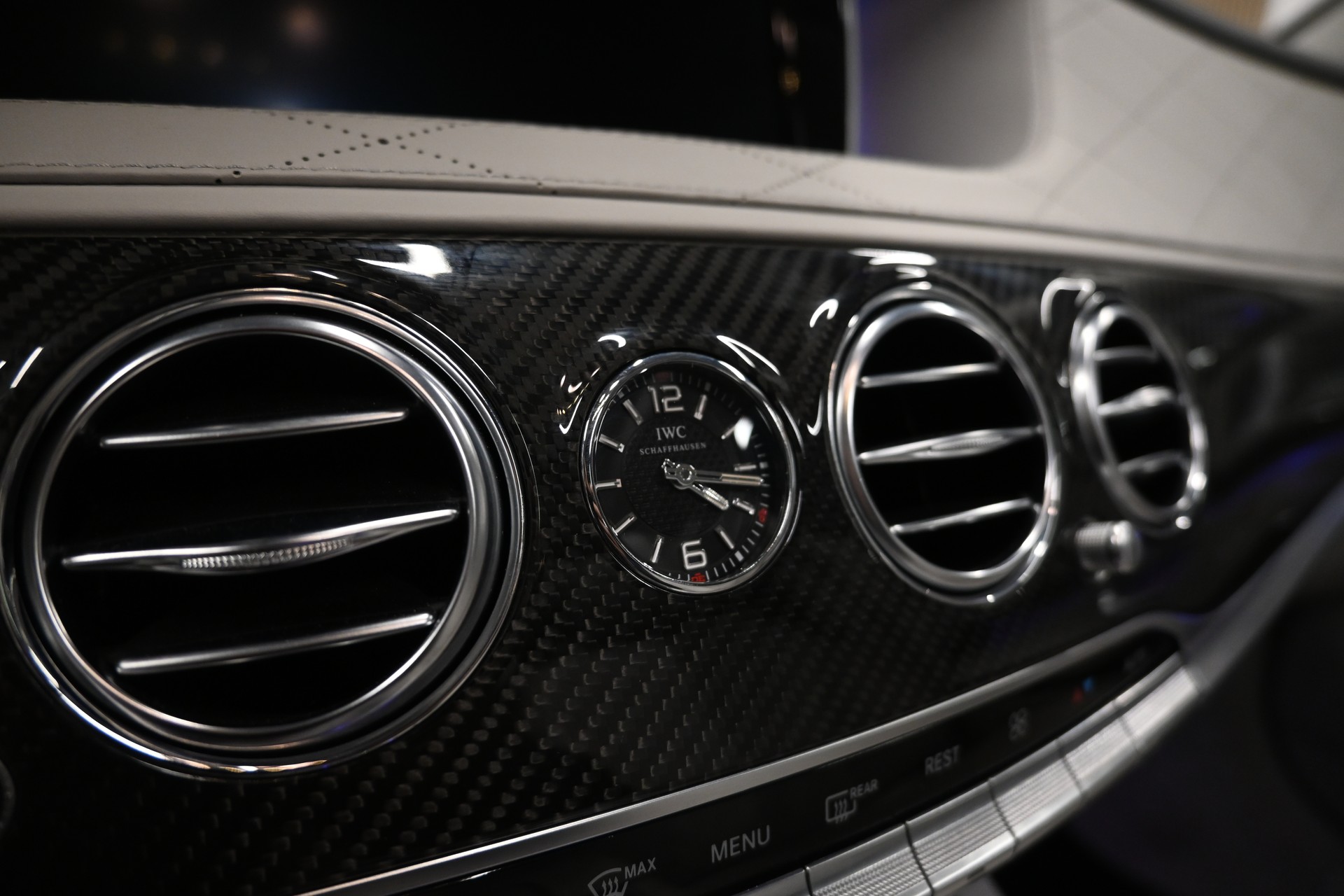 MERCEDES-BENZ S 63 AMG L 4Matic Speedshift *Chauffeur Paket*-image-12