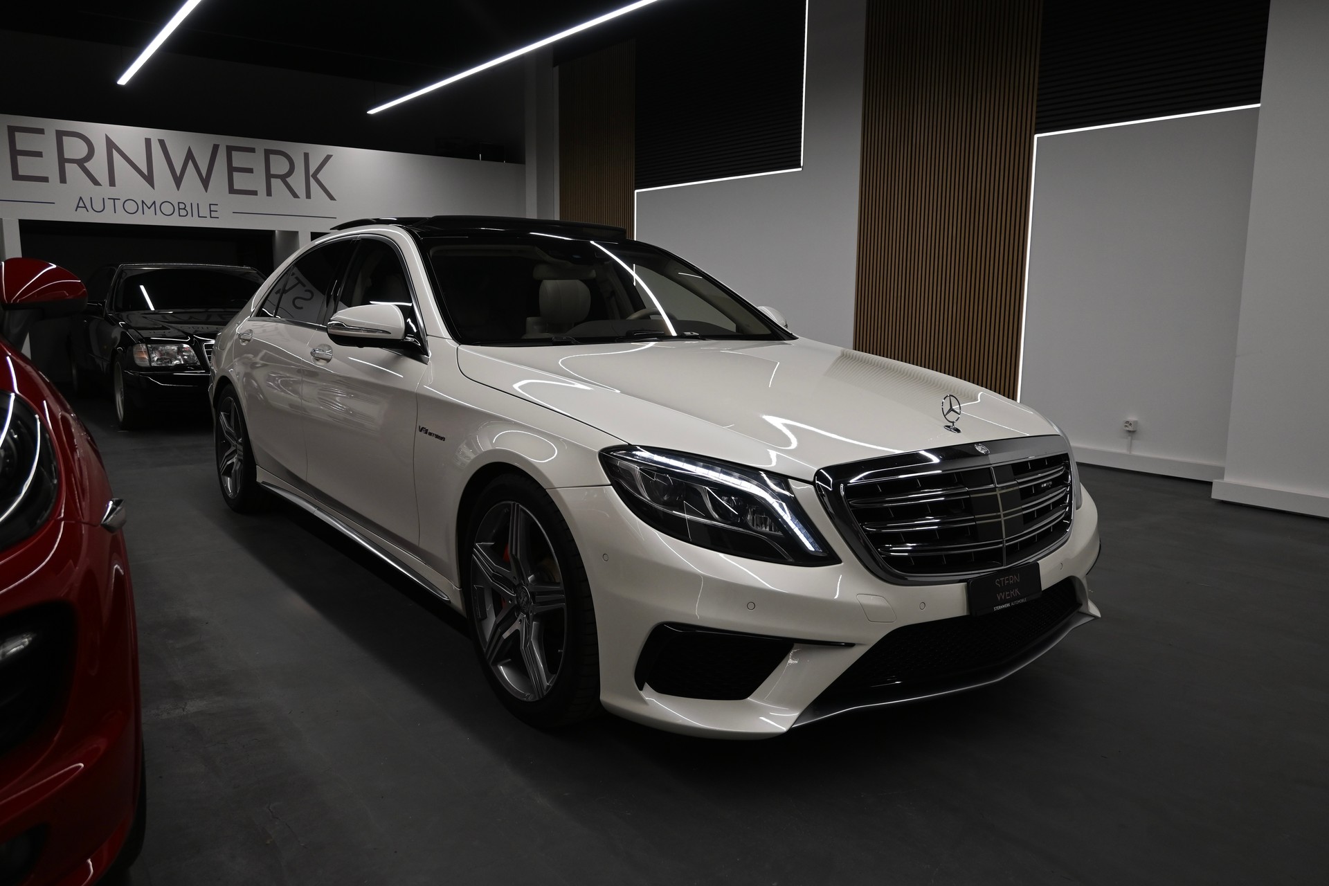 MERCEDES-BENZ S 63 AMG L 4Matic Speedshift *Chauffeur Paket*-showroom-element-2