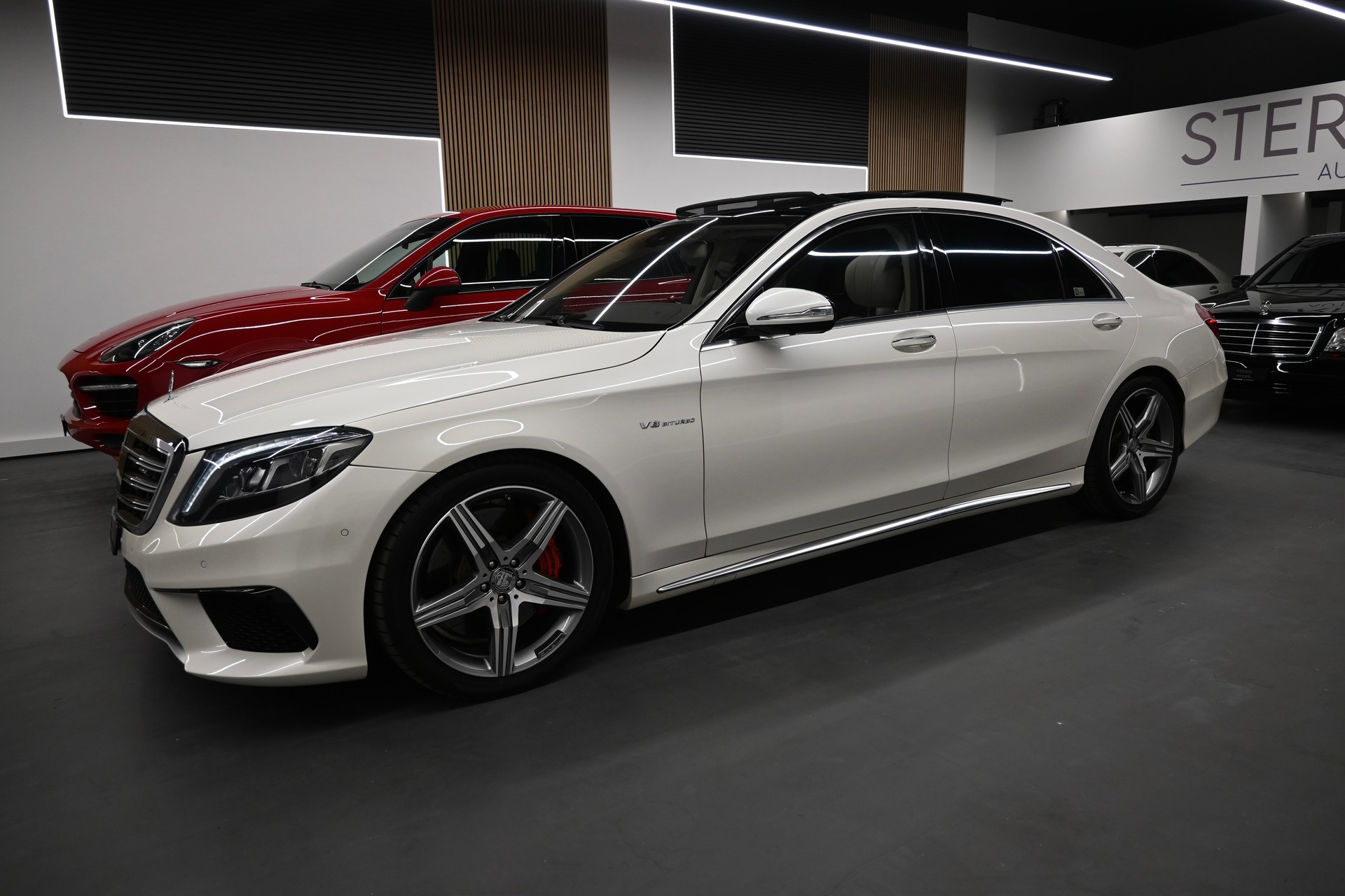 MERCEDES-BENZ S 63 AMG L 4Matic Speedshift *Chauffeur Paket*-showroom-element-3