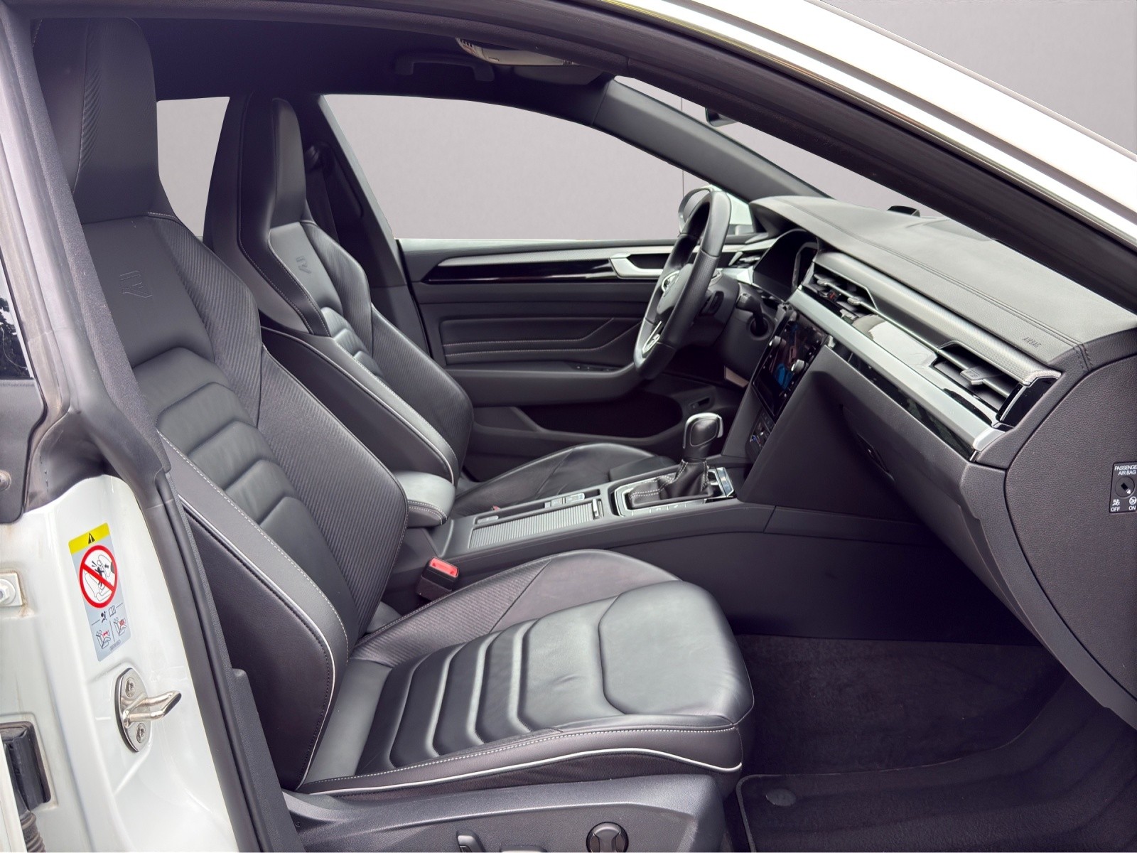 VW Arteon SB 2.0 TDI R-Line 4Motion DSG-image-11