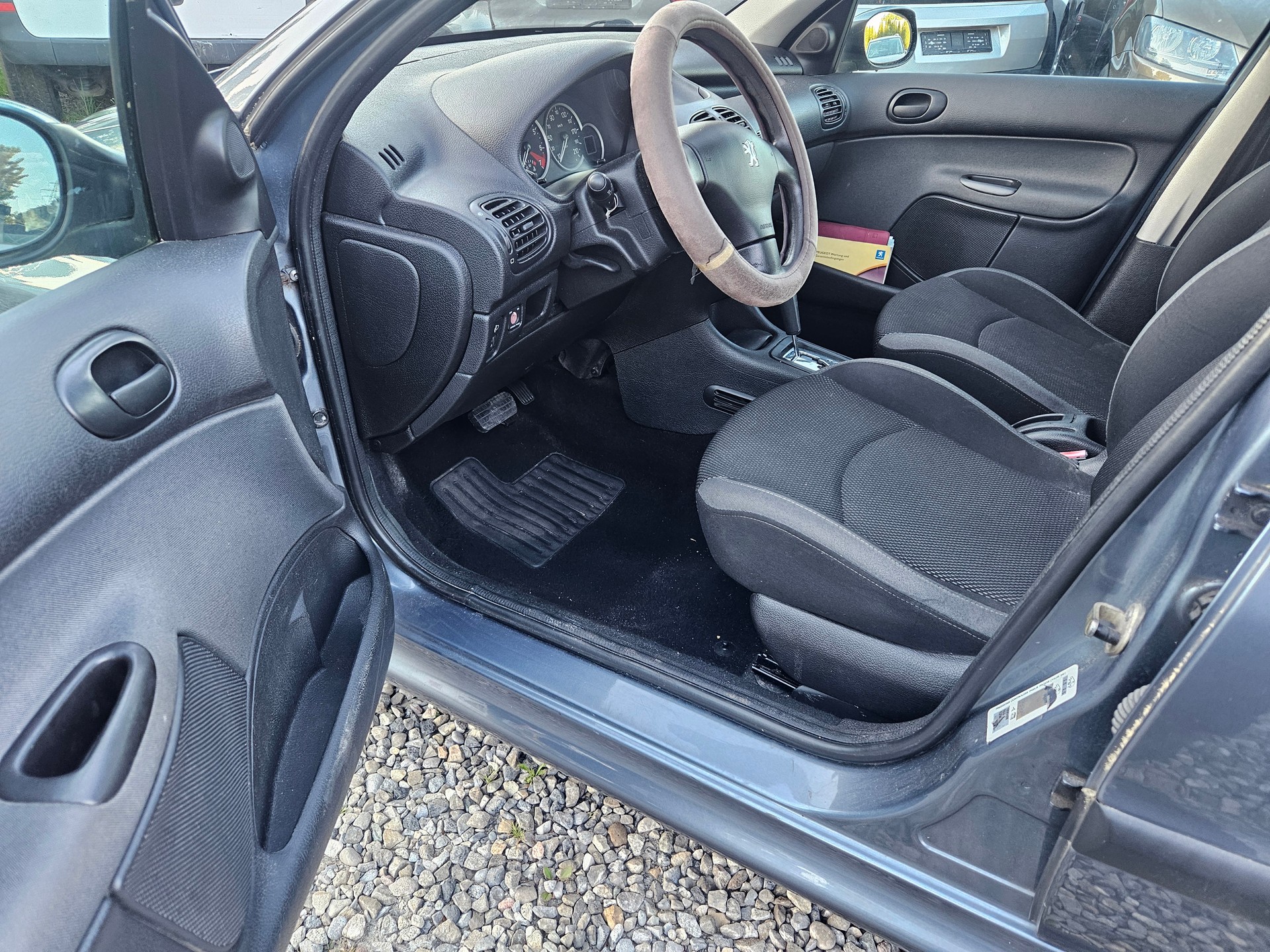 PEUGEOT 206 1.6 16V Trendy-image-6