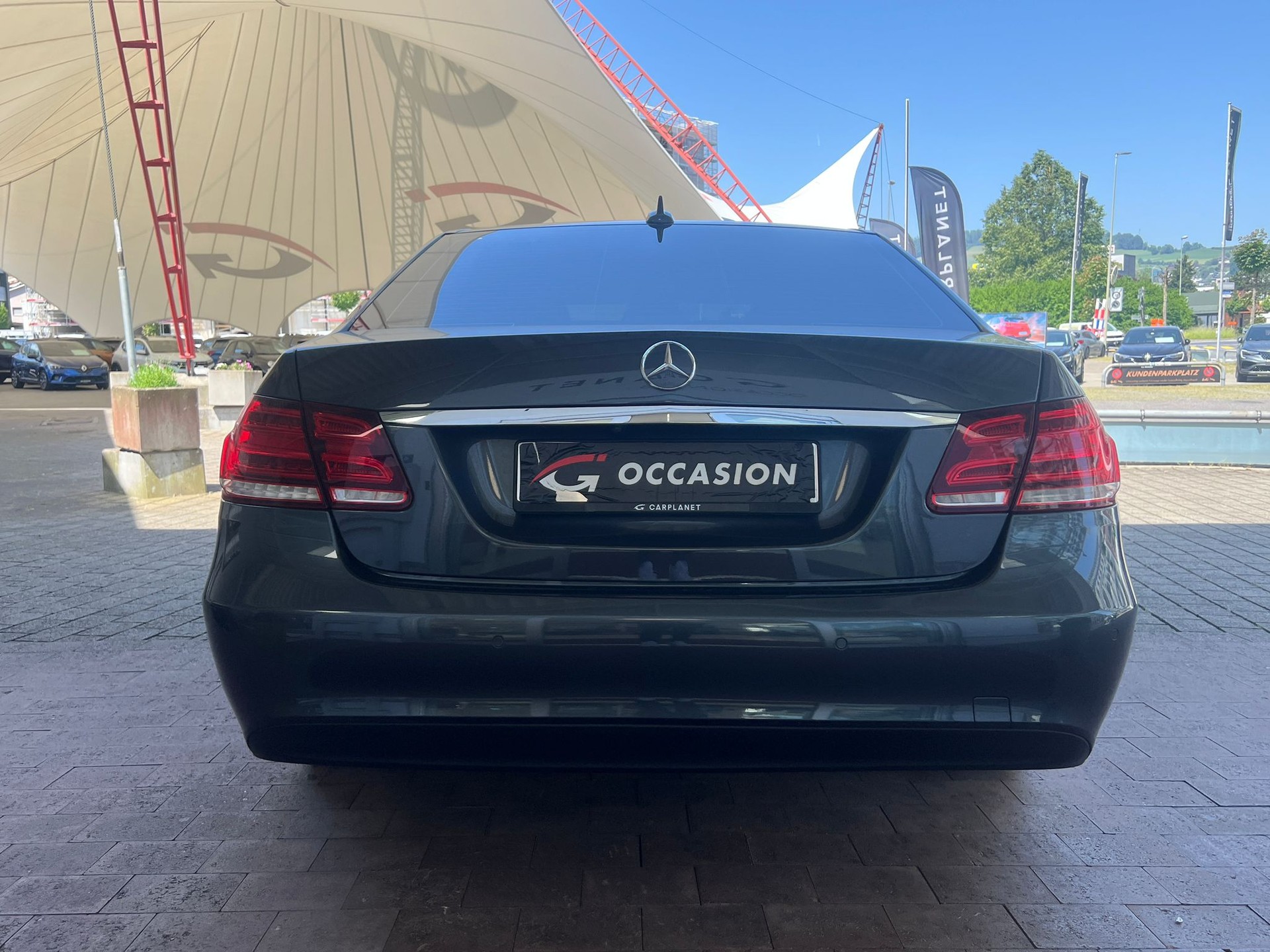 MERCEDES-BENZ E 200 7G-Tronic-image-19