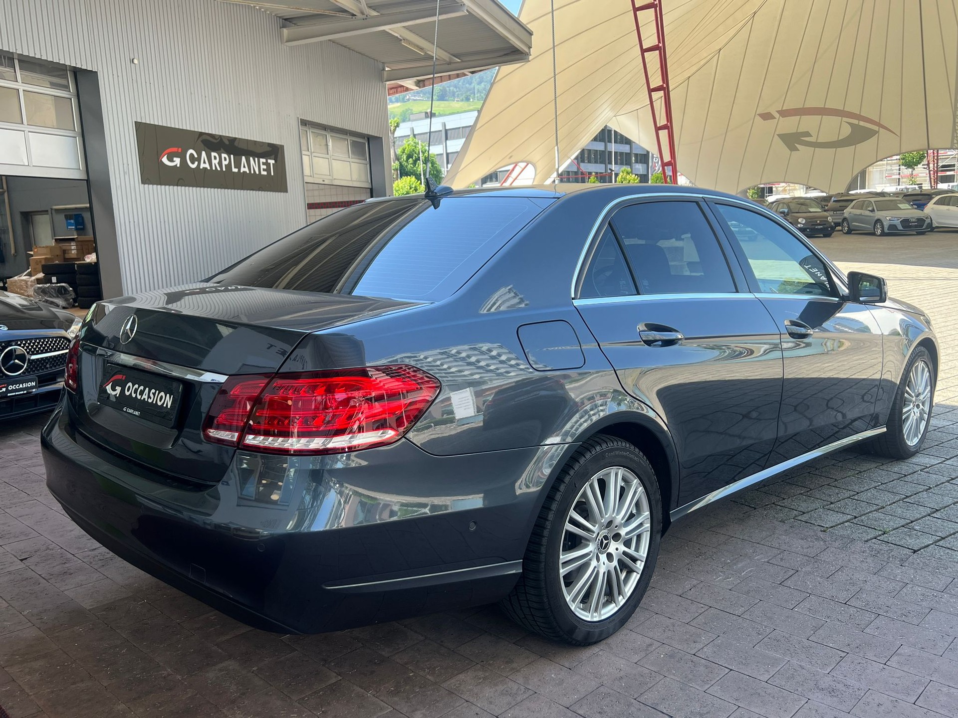 MERCEDES-BENZ E 200 7G-Tronic-image-5
