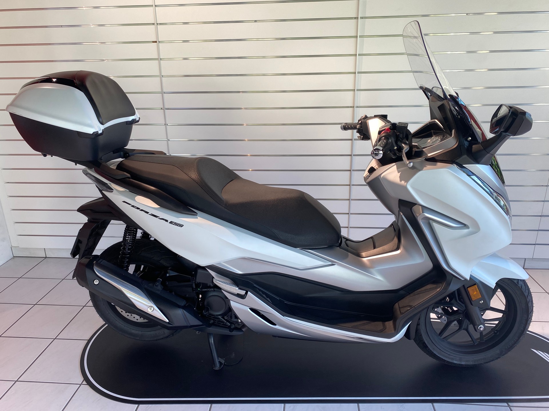 HONDA NSS 300 Forza ABS-image-0