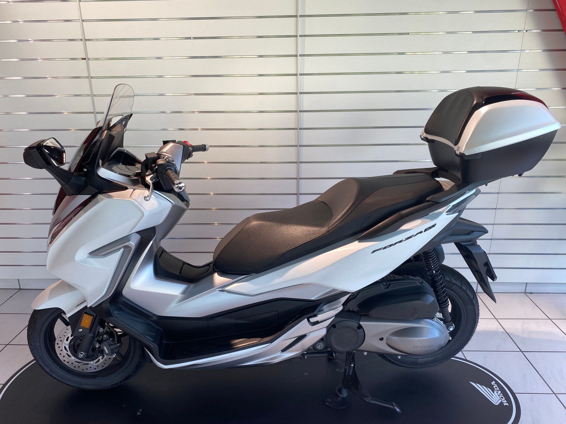 HONDA NSS 300 Forza ABS-image-7