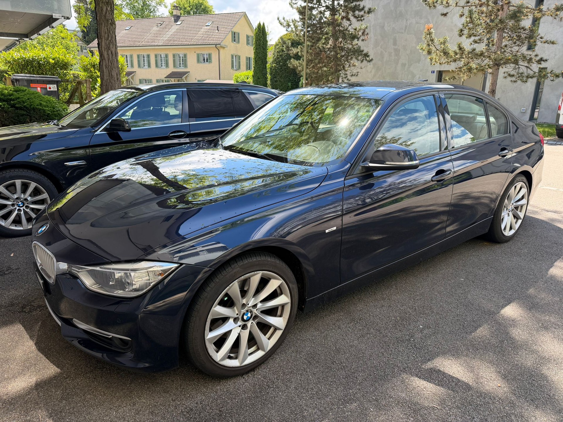 BMW 328i-image-2