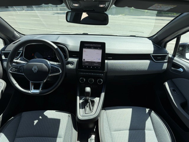 RENAULT Clio 1.6 E-Tech techno-image-5
