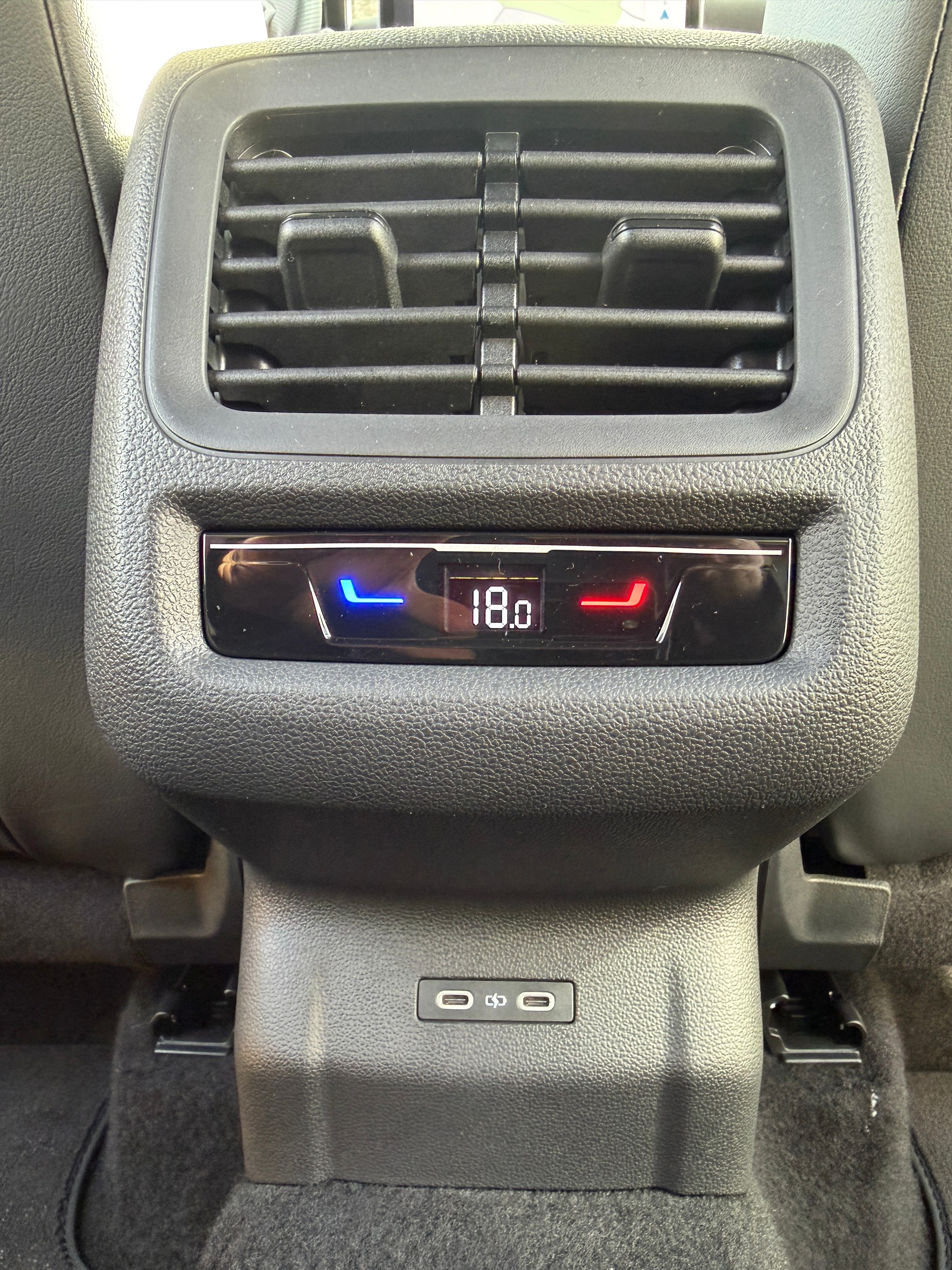 VW T-Roc 1.5 eTSI mHEV R-Line DSG-image-13