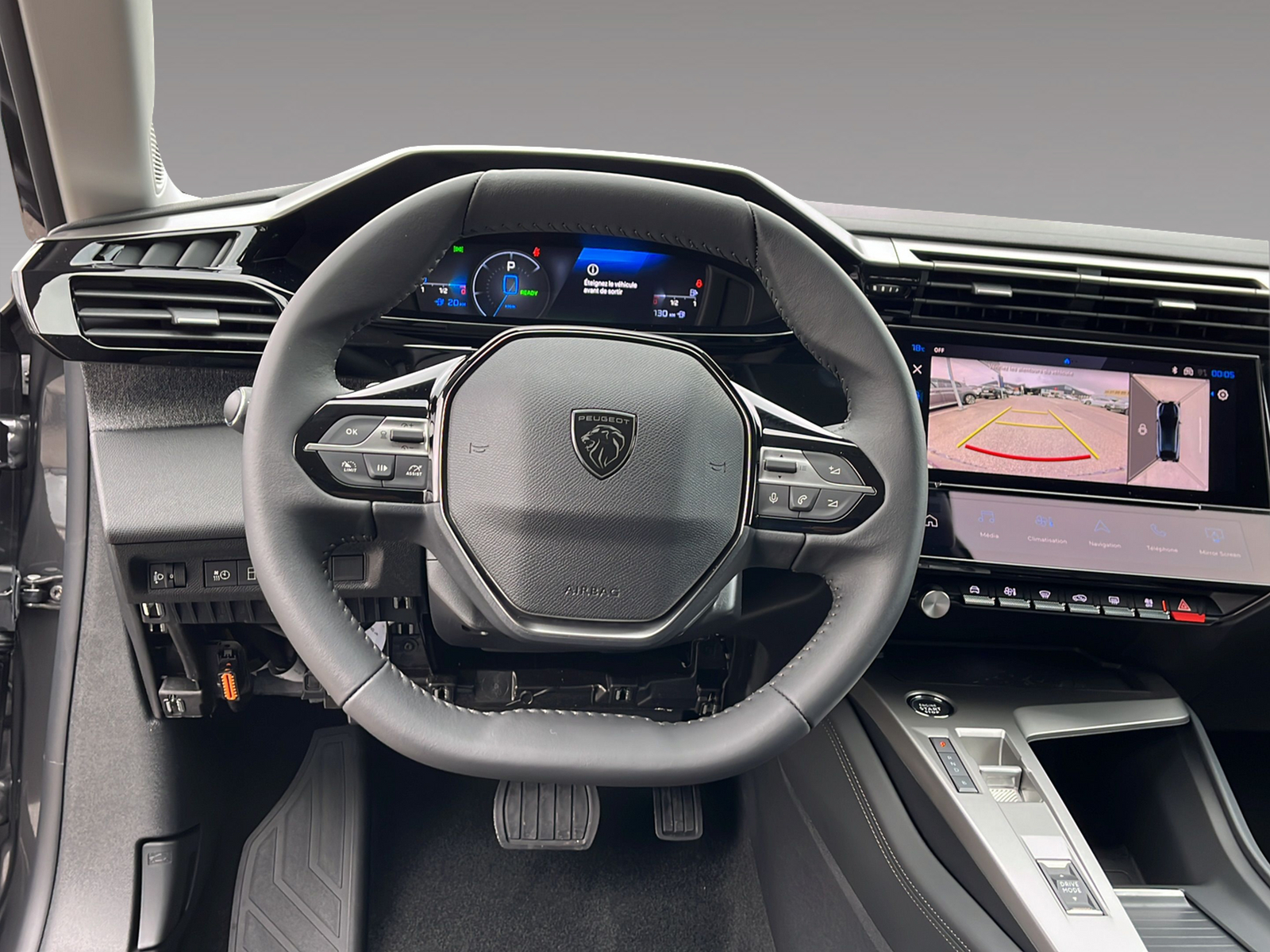 PEUGEOT 408 1.6 PHEV 180 Allure Pack-image-11