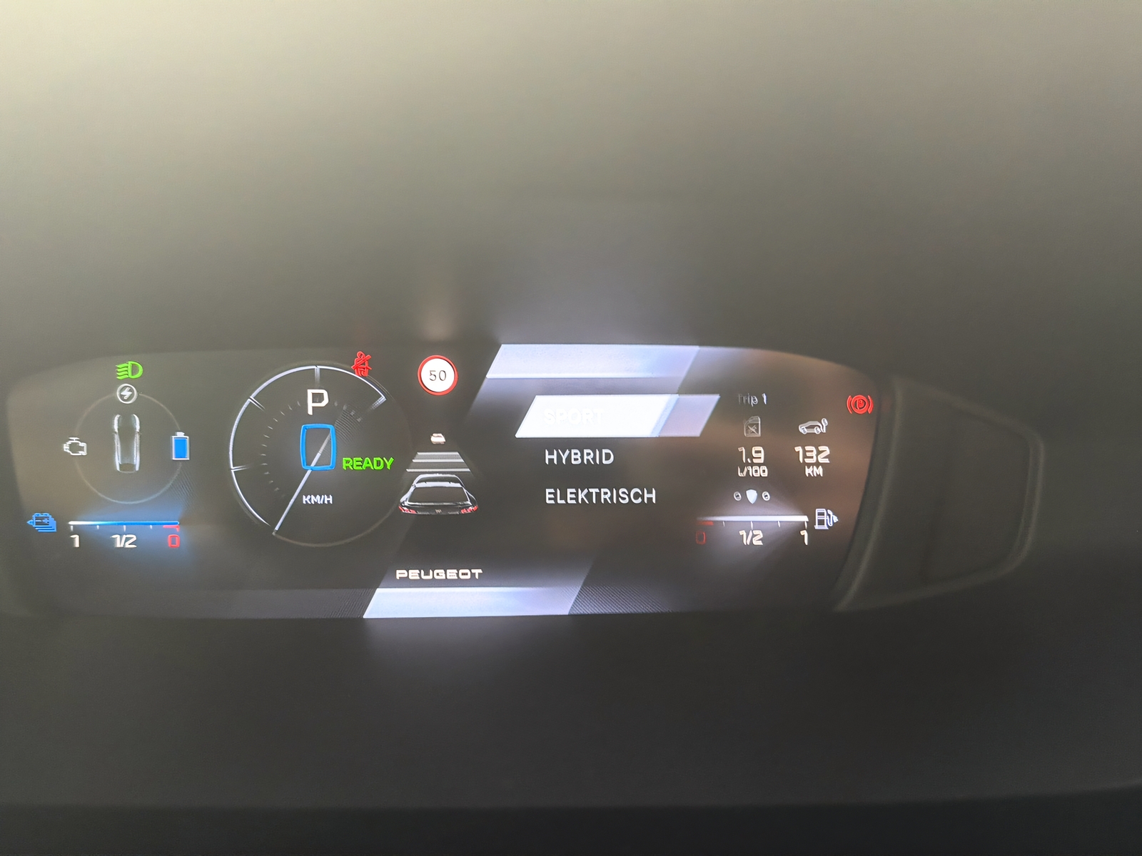 PEUGEOT 408 1.6 PHEV 180 Allure Pack-image-9