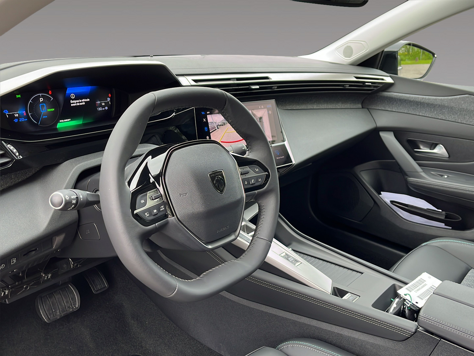 PEUGEOT 408 1.6 PHEV 180 Allure Pack-image-9