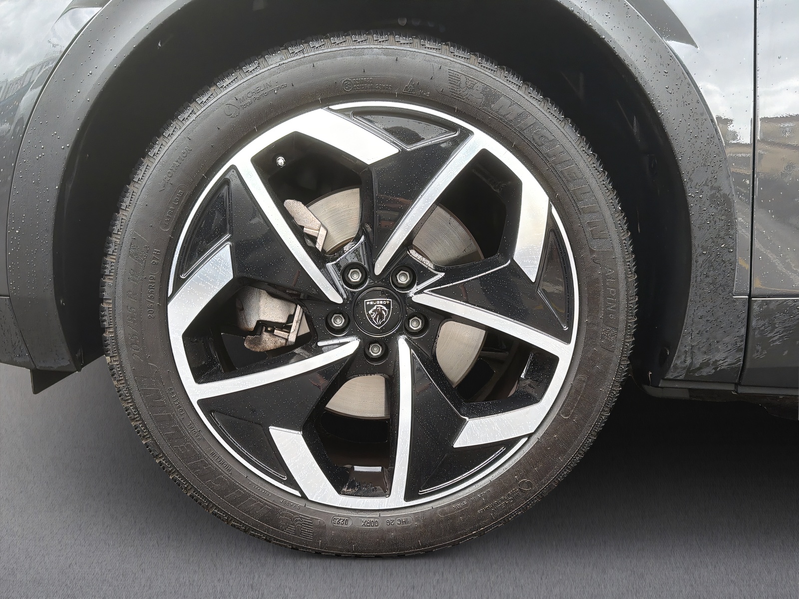 PEUGEOT 408 1.6 PHEV 180 Allure Pack-image-17