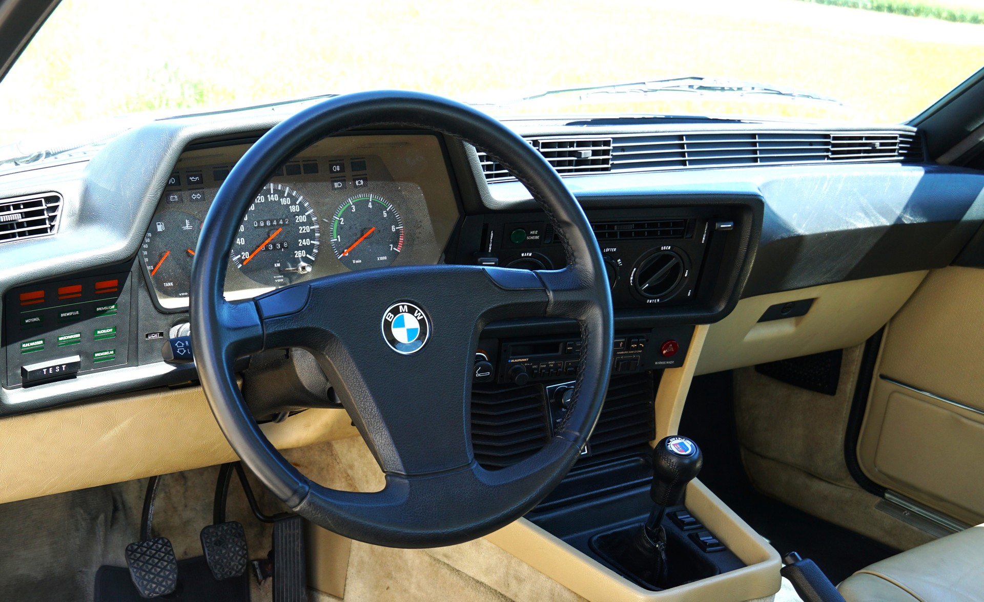BMW 635 CSI-image-3