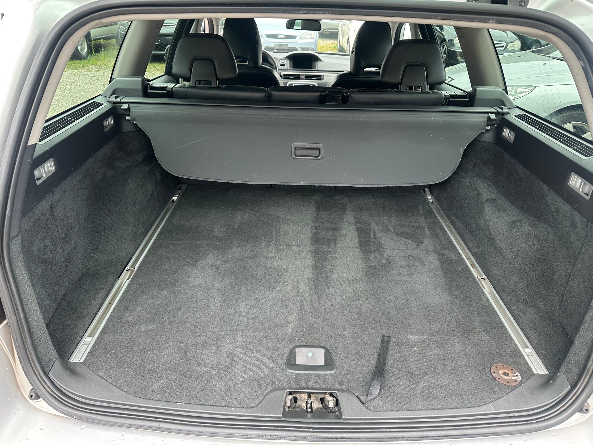 VOLVO V70 D5 AWD Summum Geartronic-image-7