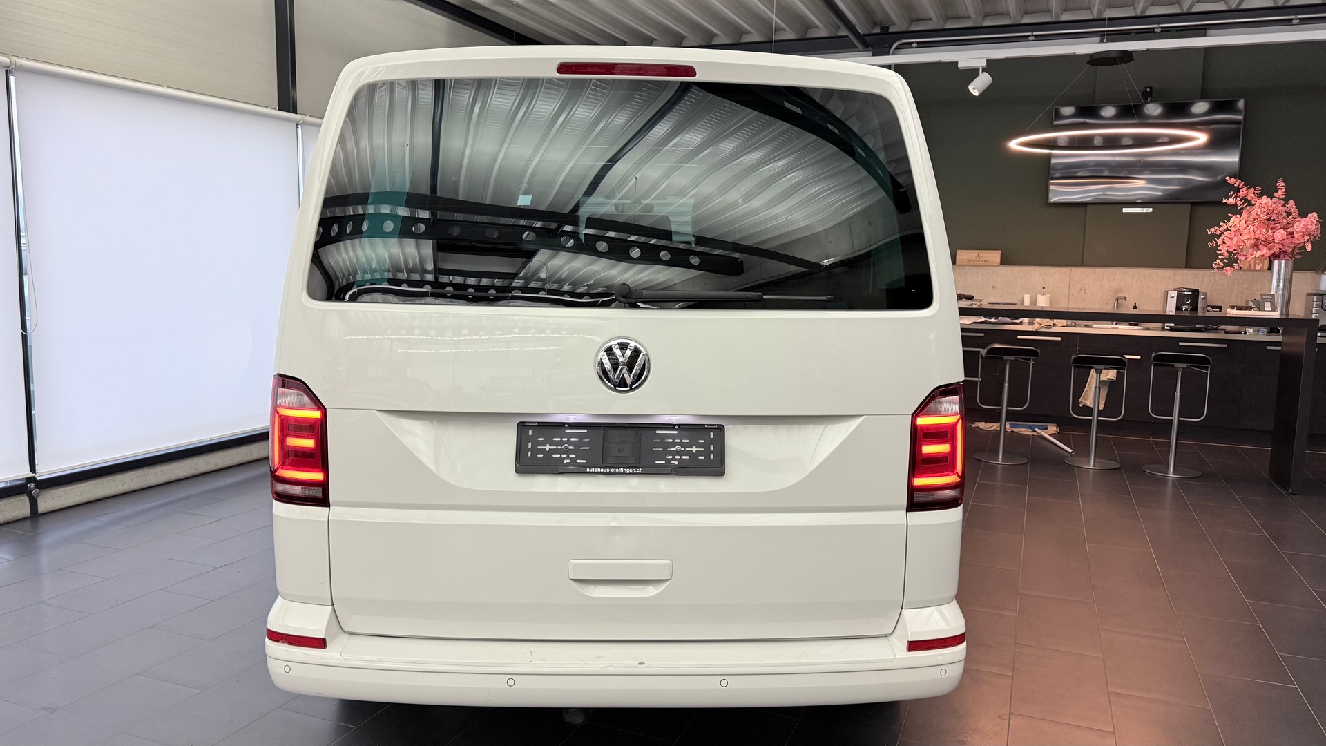 VW T6 Multivan 2.0 TDI 204 CL Edition DSG 4m-image-5