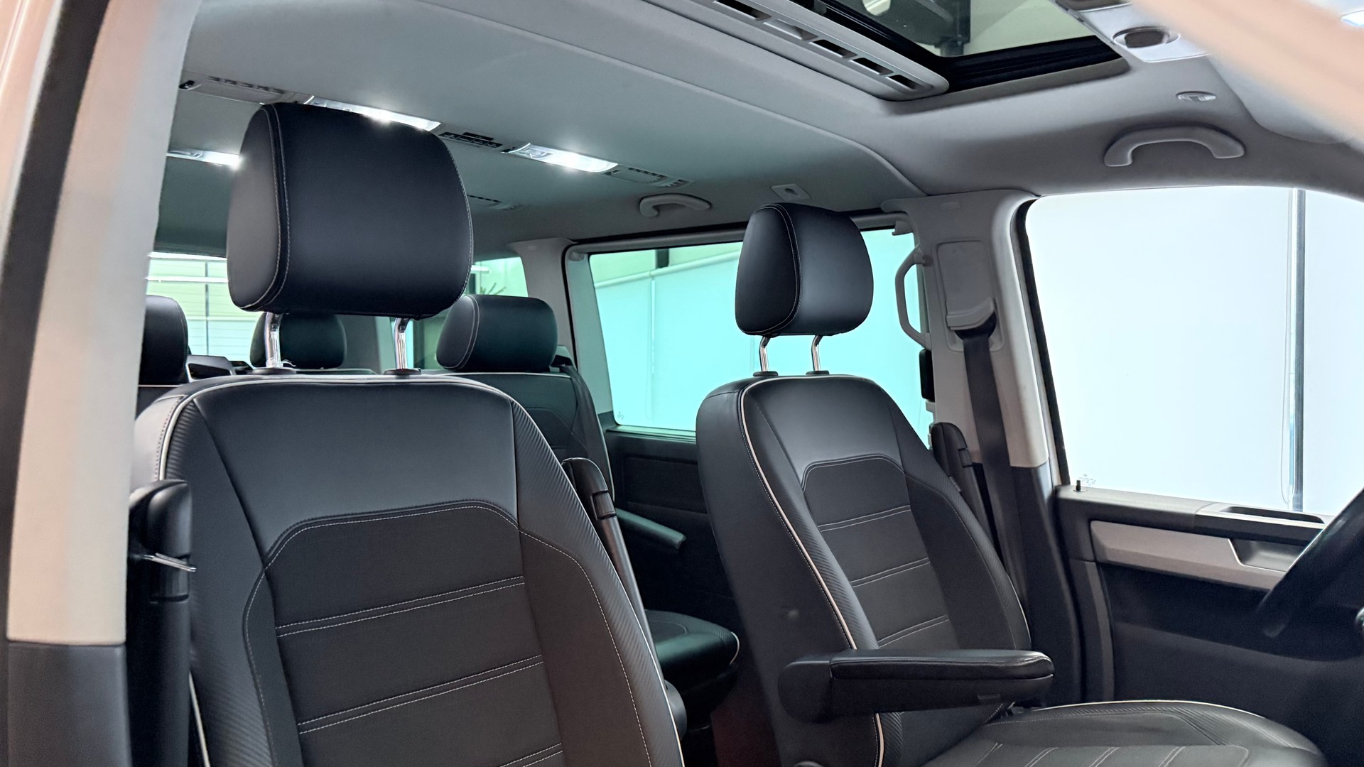 VW T6 Multivan 2.0 TDI 204 CL Edition DSG 4m-showroom-element-3
