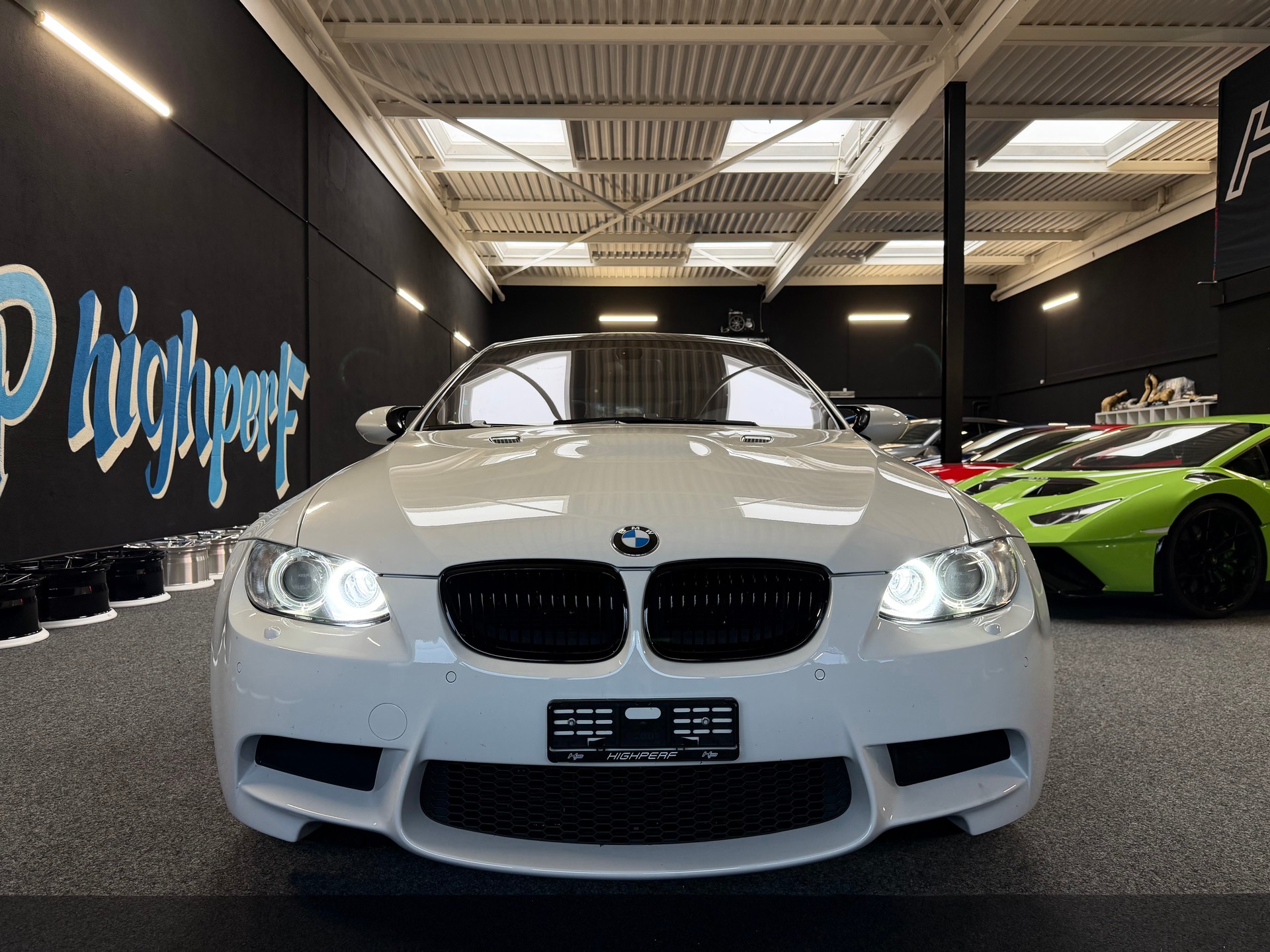 BMW M3 Coupé-showroom-element-3