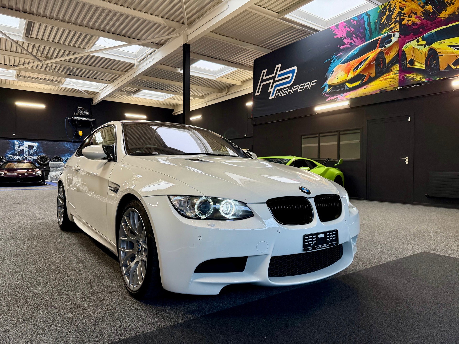 BMW M3 Coupé-showroom-element-2